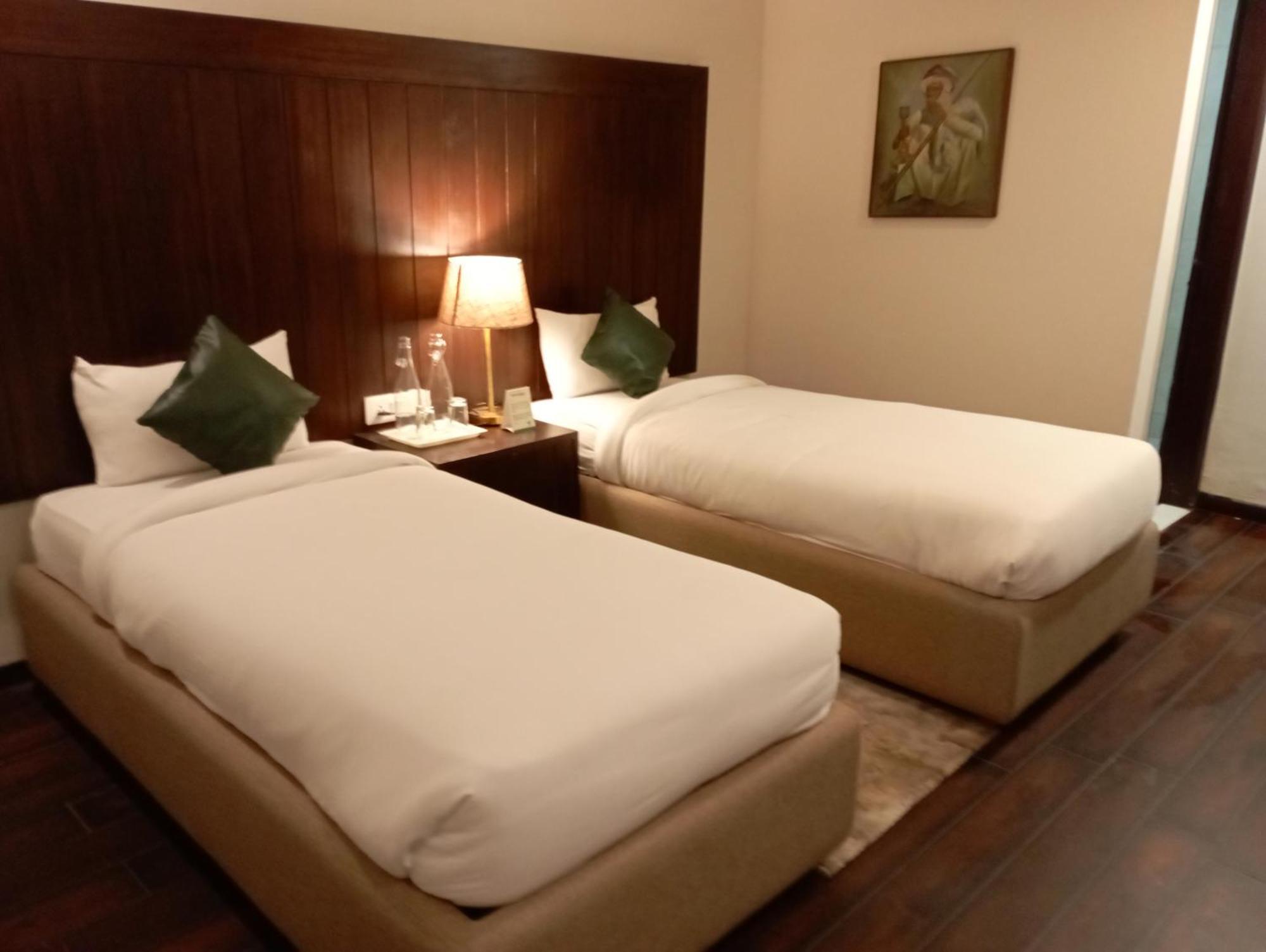 Woodsmoke Retreat Resort 4*
