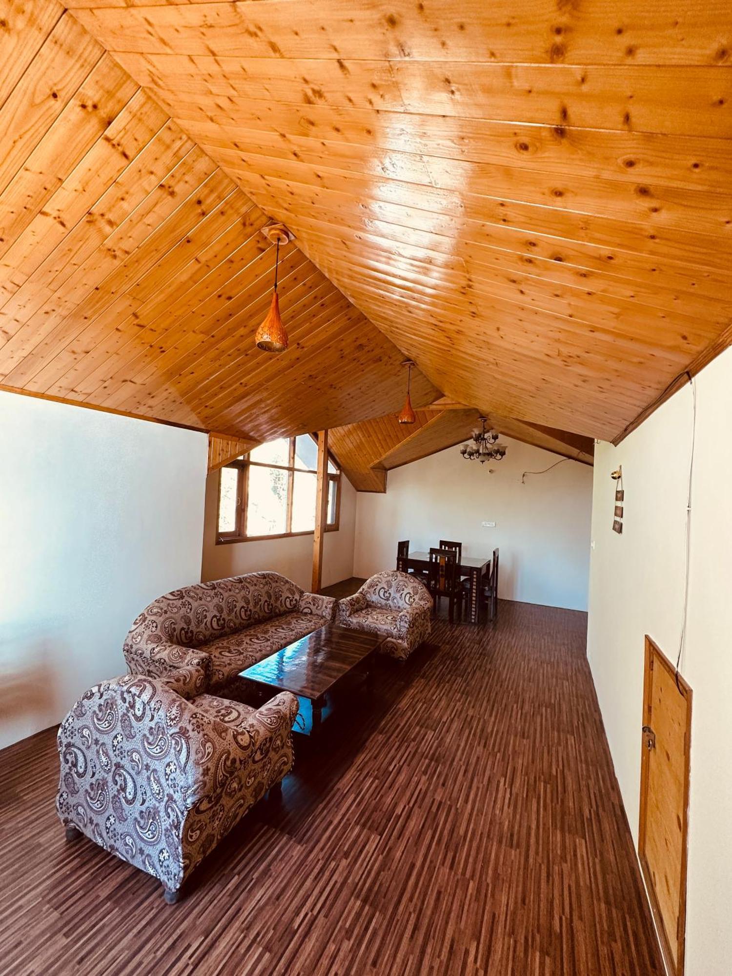 Divine Hills Mashobra Homestay *