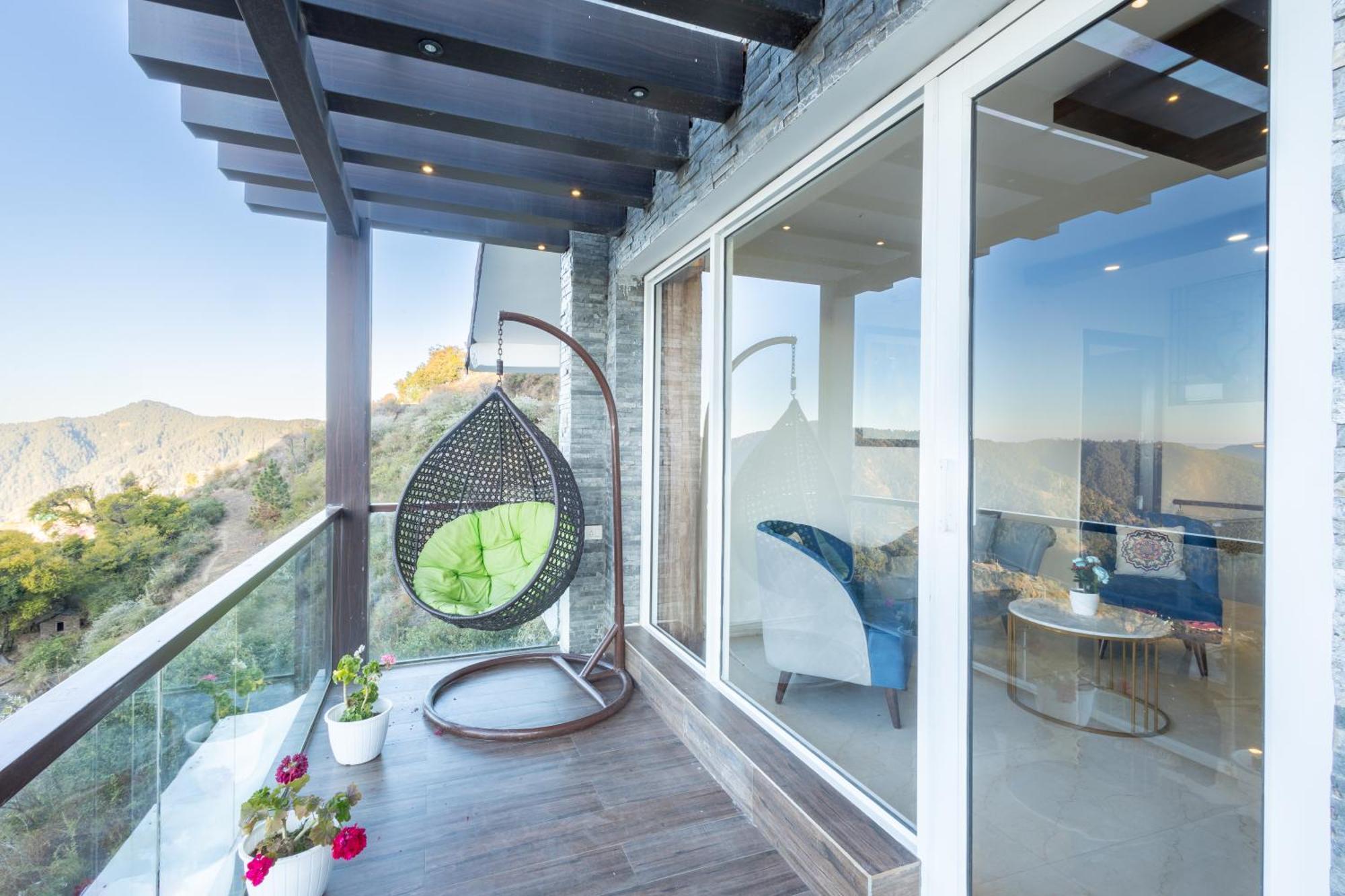 Hostie Imperial Chalet-3 Bhk Mountain Villa, Chail Chalet