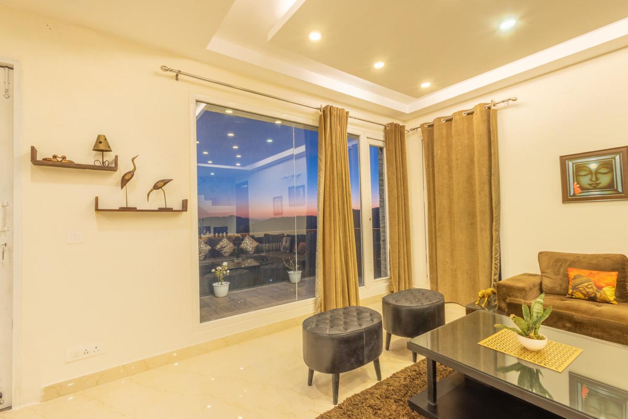Chalet Hostie Imperial Chalet-3 Bhk Mountain Villa, Chail