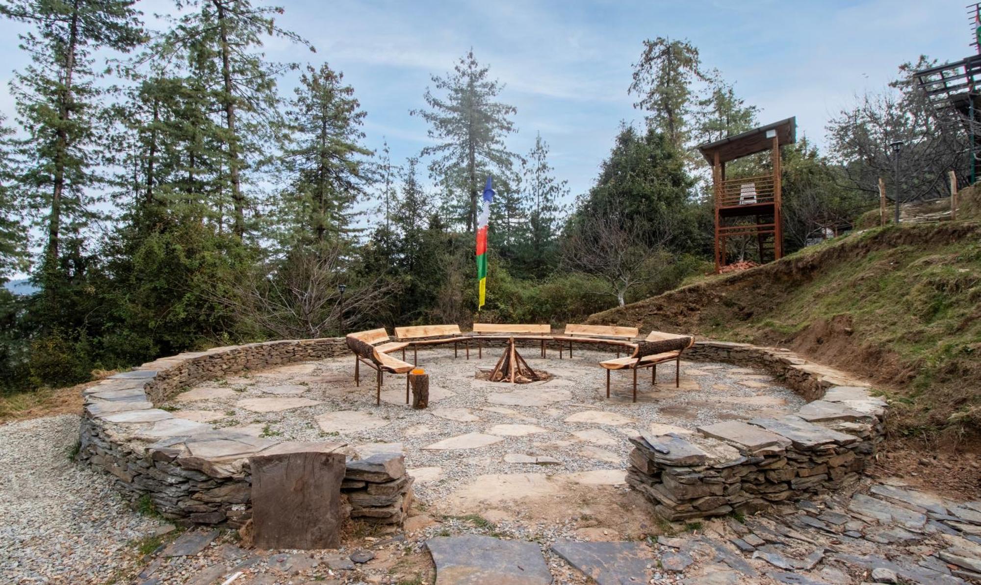 Treebo Daak Bangla Retreat With Mountain View Shimla