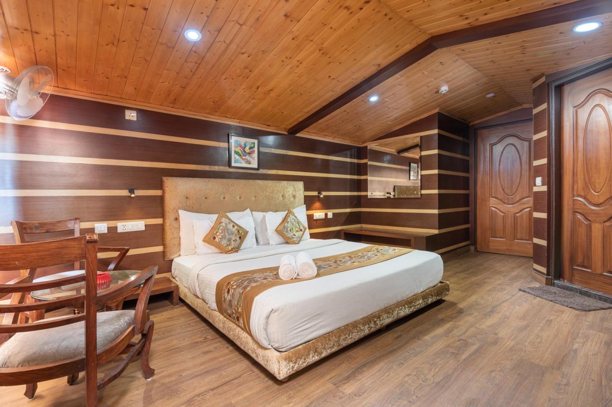 Hotel Rock Castle By Dls