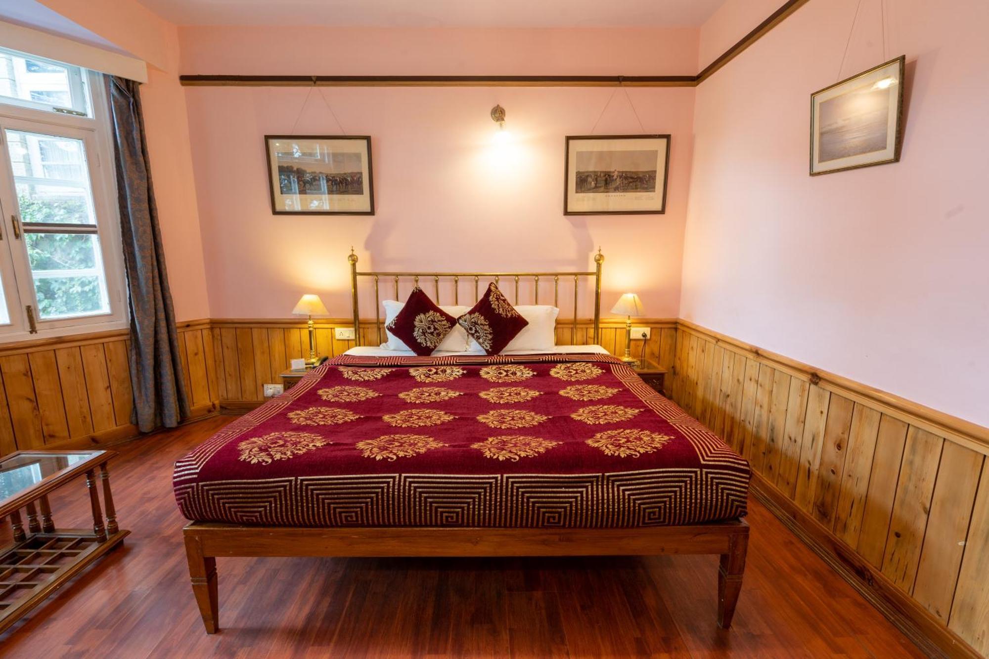 Woodpark Resort 3*
