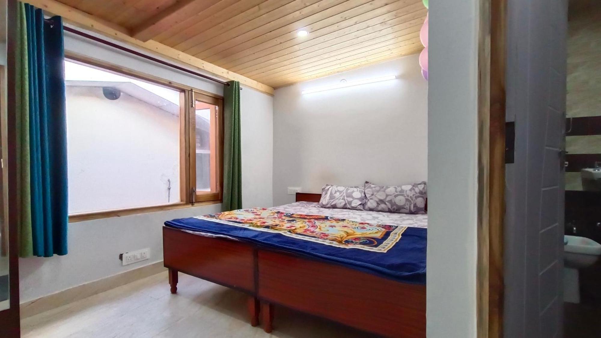 The Hostelers Homestay - Near Isbt, Bypass, Advance Study And Hpu Homestay Shimla