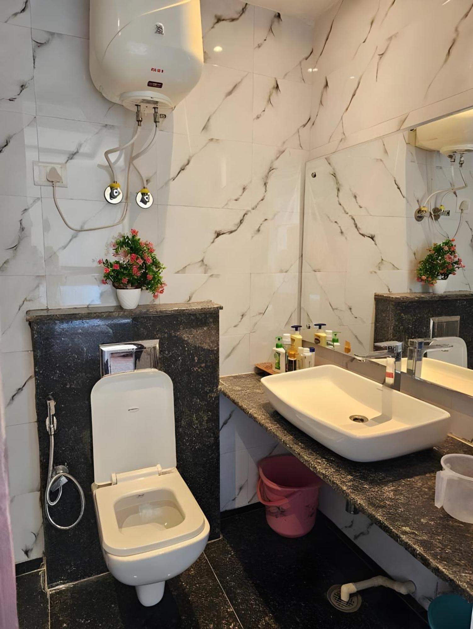 Apartment Ababil's Nest - Luxuries 1 And 2 Bhk Serviced Appartments With Scenic Views Shimla
