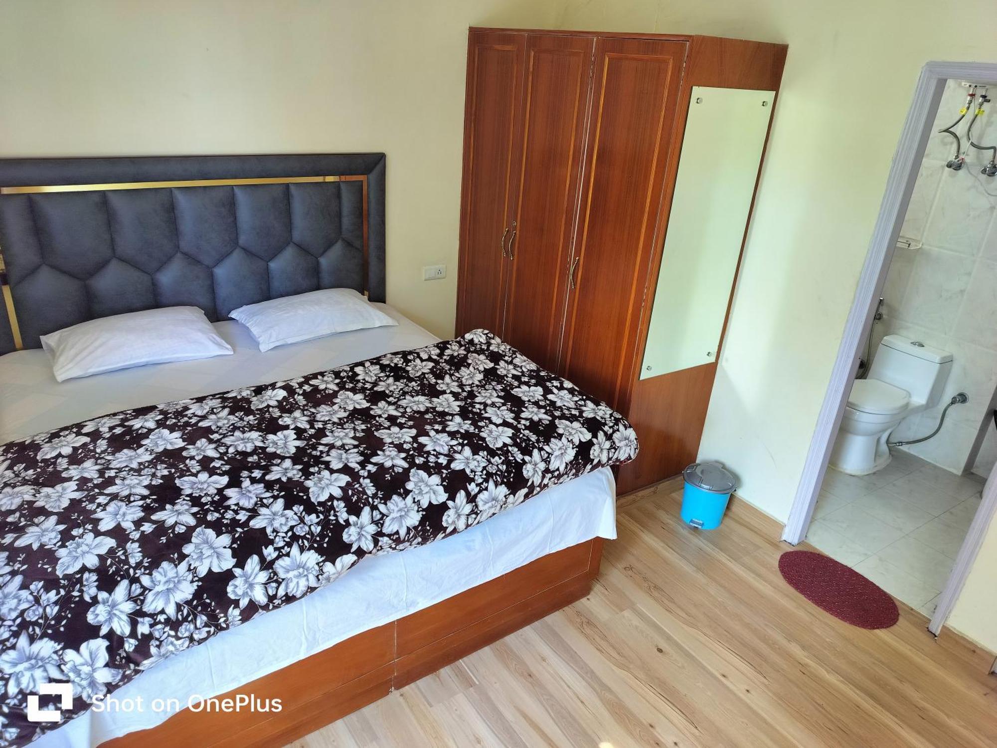 Bed & Breakfast Vibes Free Pick & Drop From Isbt