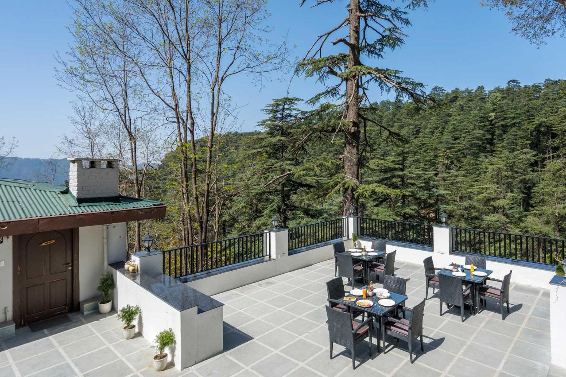 Villa Stayvista At Pine Estate With Outdoor Jacuzzi