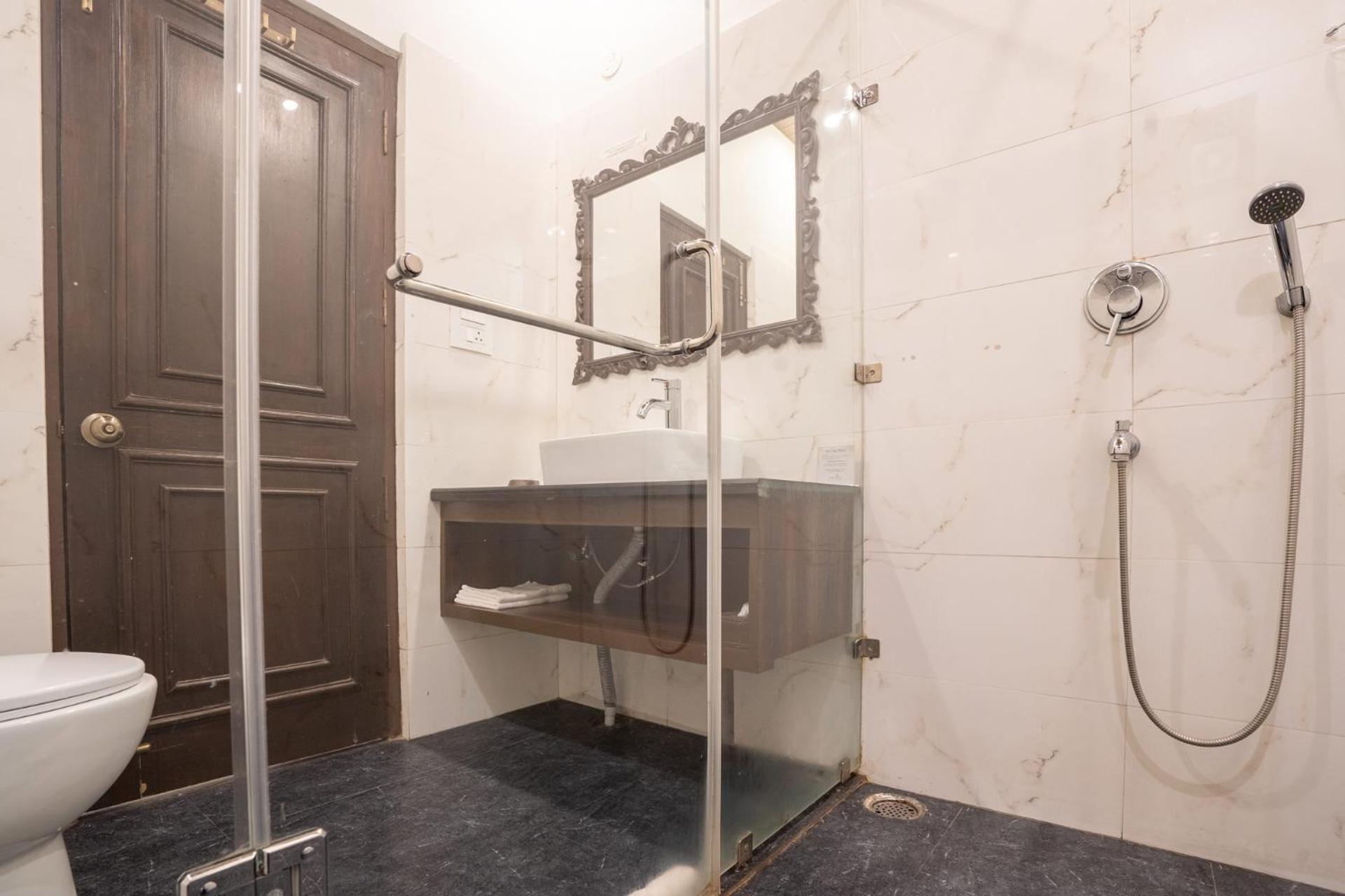 Stayvista At Pine Estate With Outdoor Jacuzzi Villa *