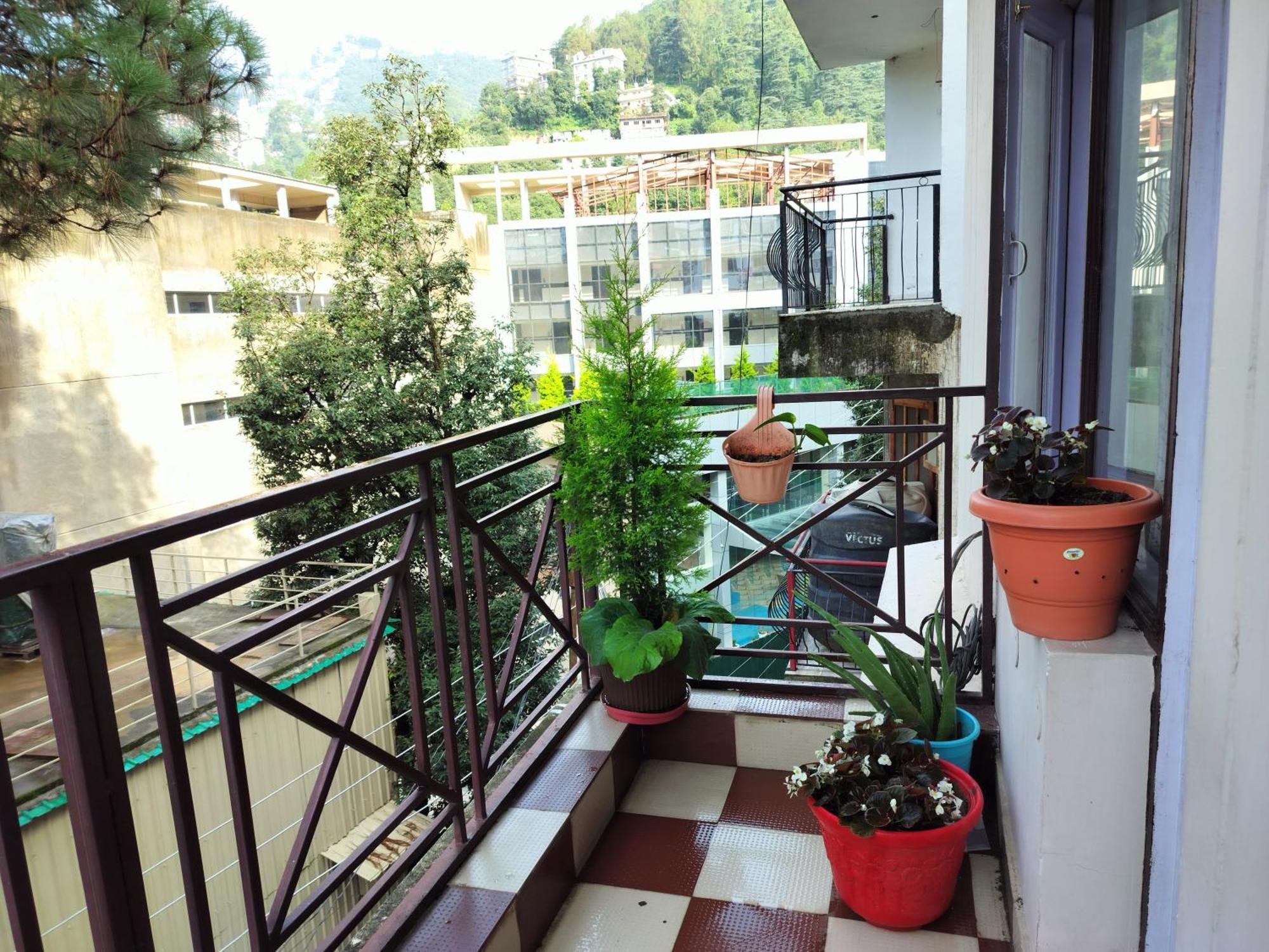 Vibes Free Pick & Drop From Isbt Bed & Breakfast *