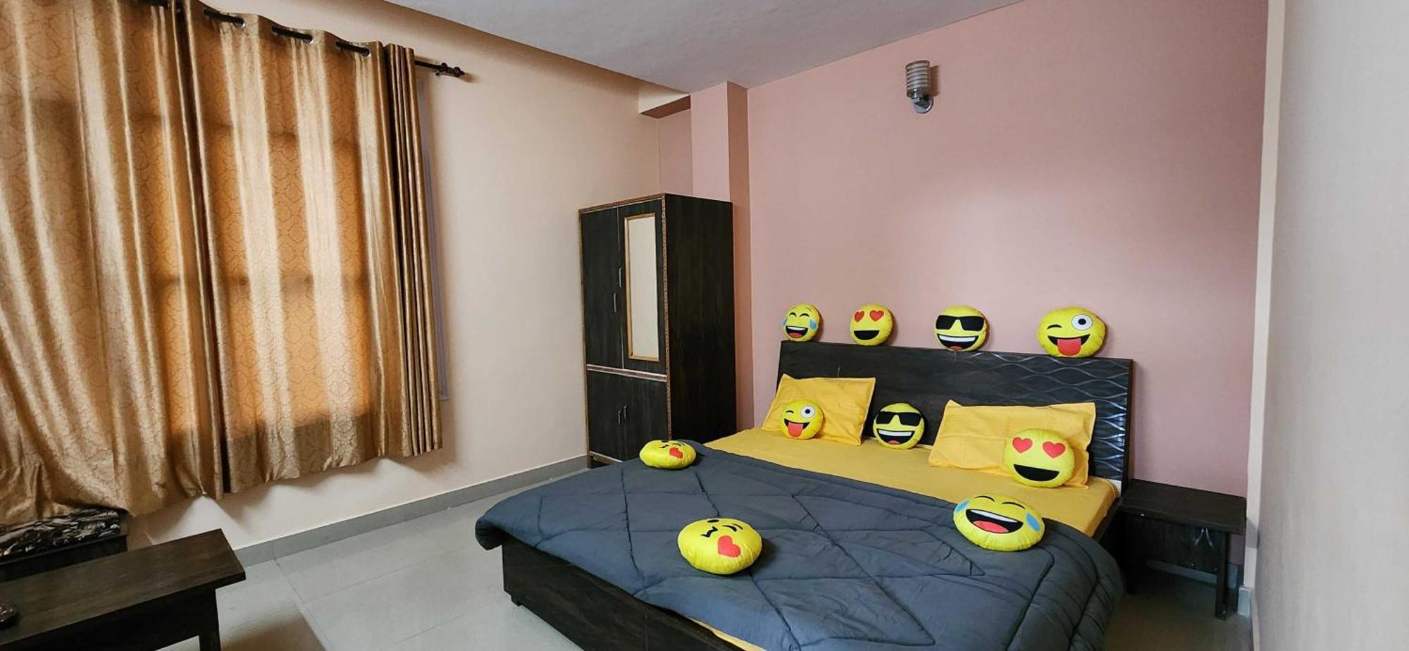 Apartment O 81250d Abhiaak Regency Shimla