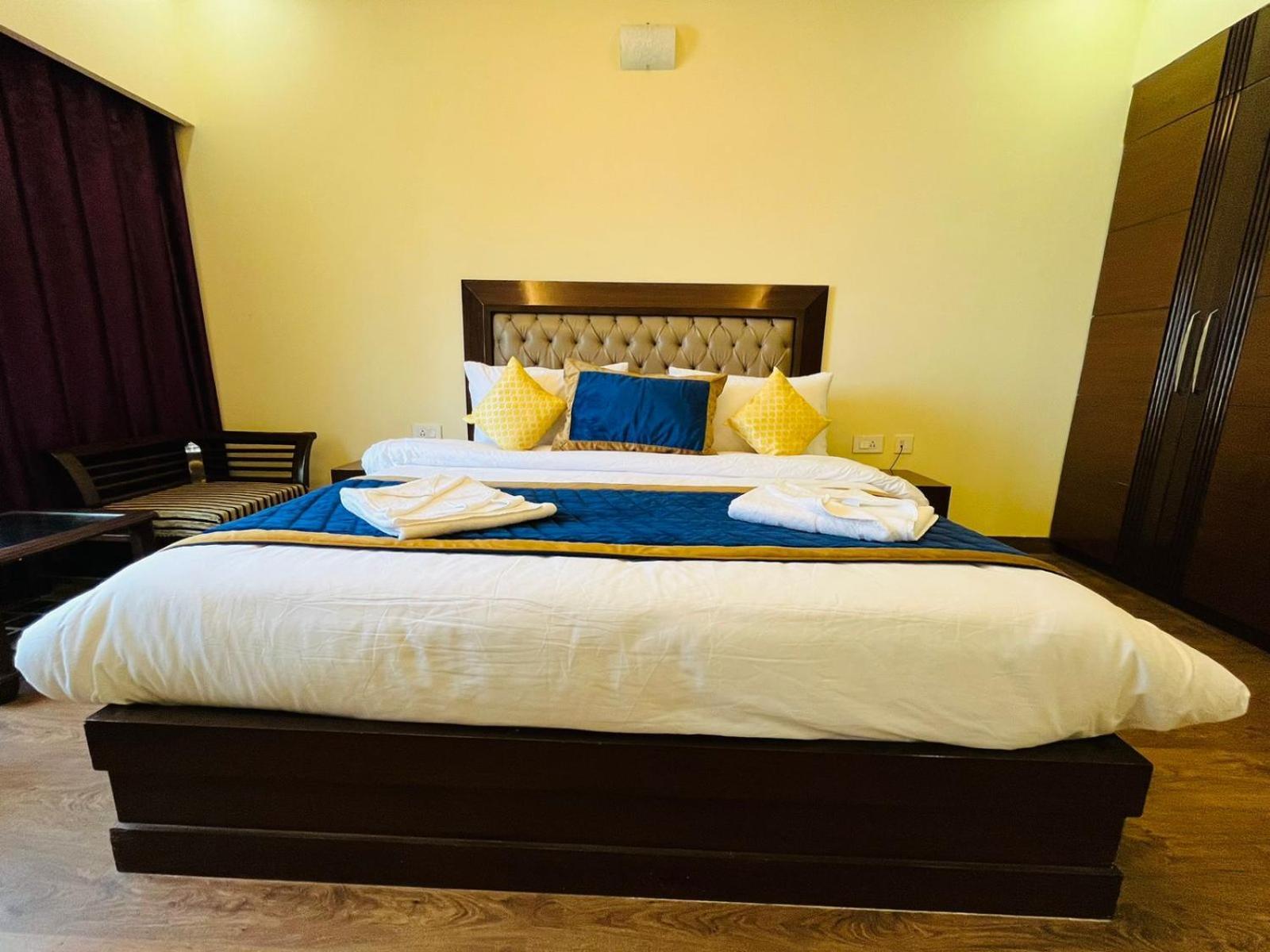 The Ashoka 300mts Walkable From Mall Road Hotel 3*