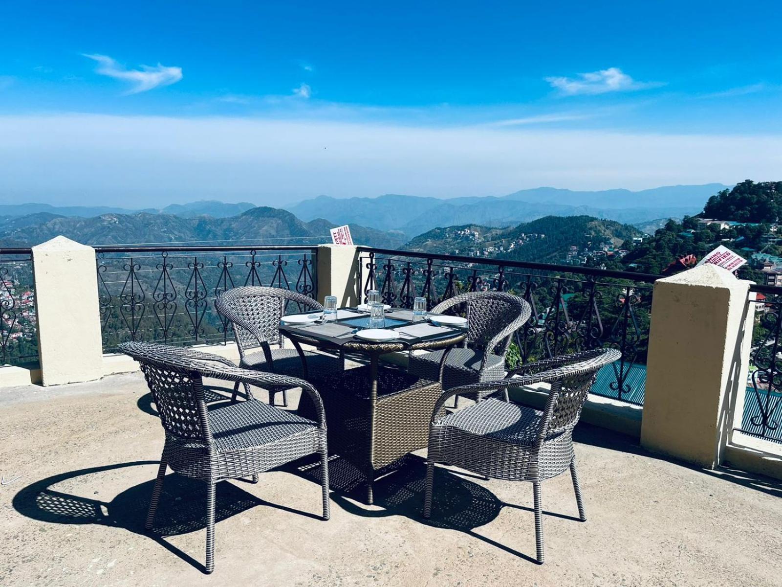 Hotel The Ashoka 300mts Walkable From Mall Road Shimla