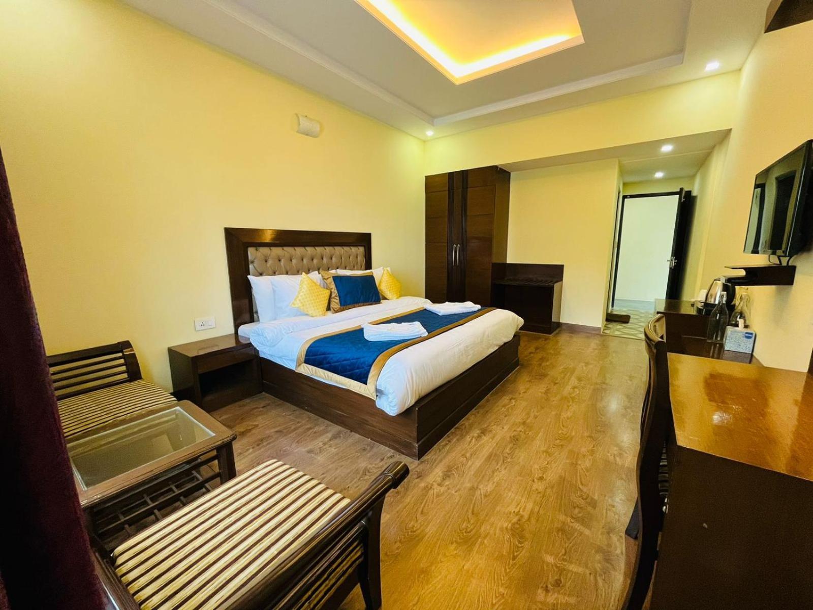 The Ashoka 300mts Walkable From Mall Road Hotel 3*