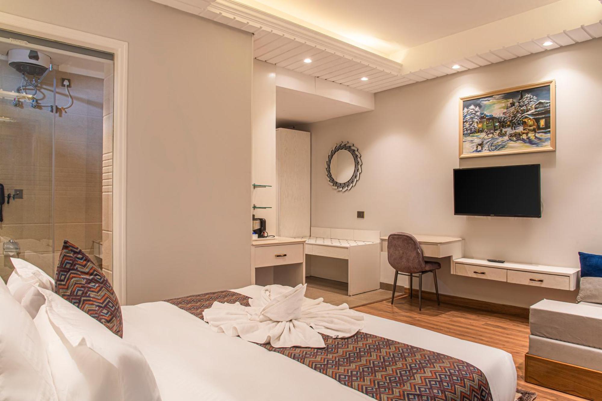 Anantvilas Hills 3*