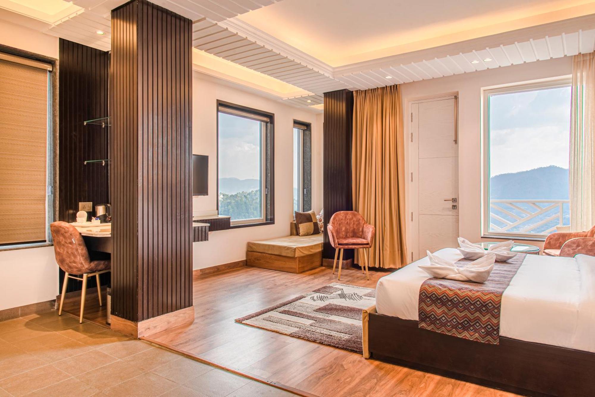 Hotel Anantvilas Hills
