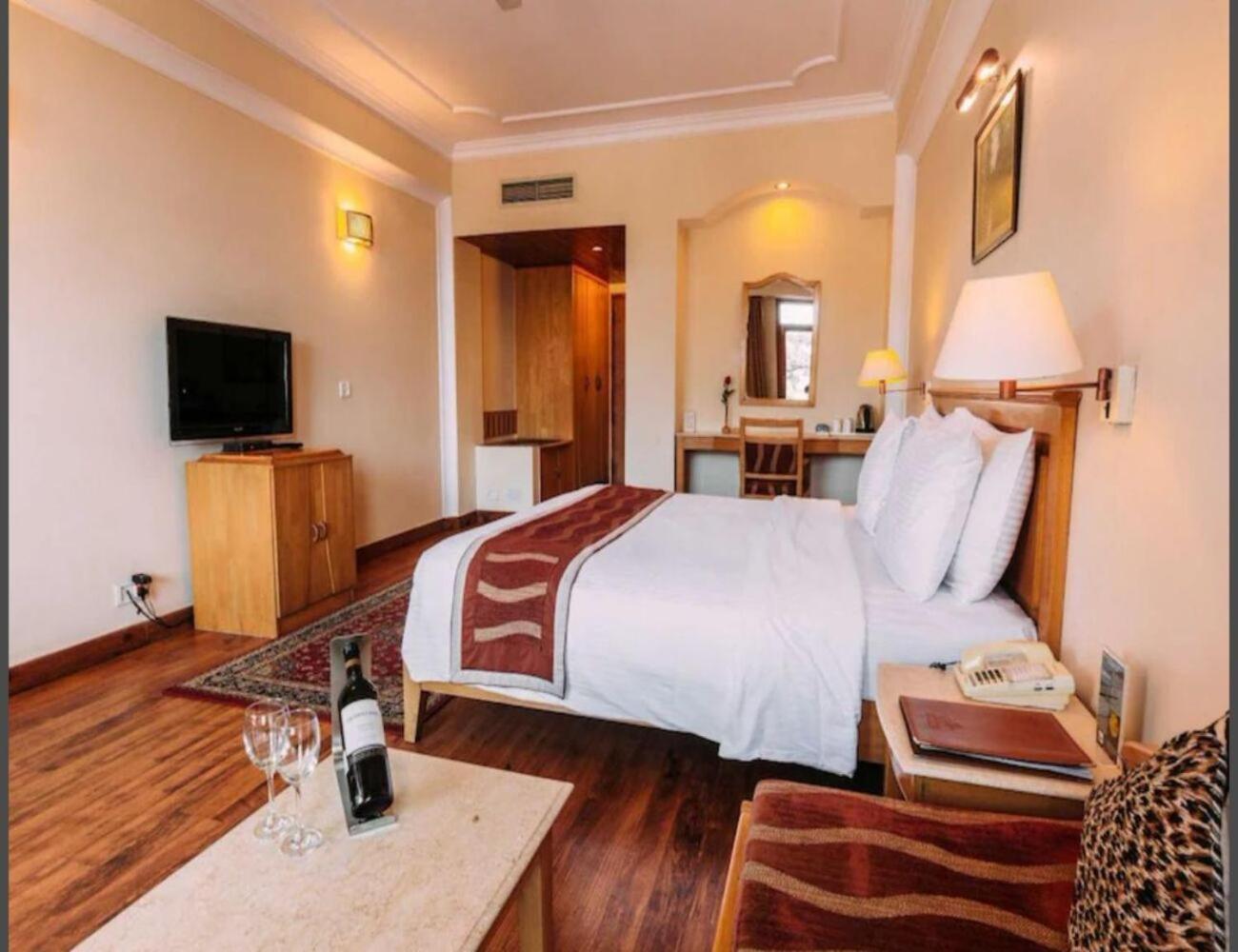 Willow Banks - Boutique 4 Star On The Mall Road Hotel 4*