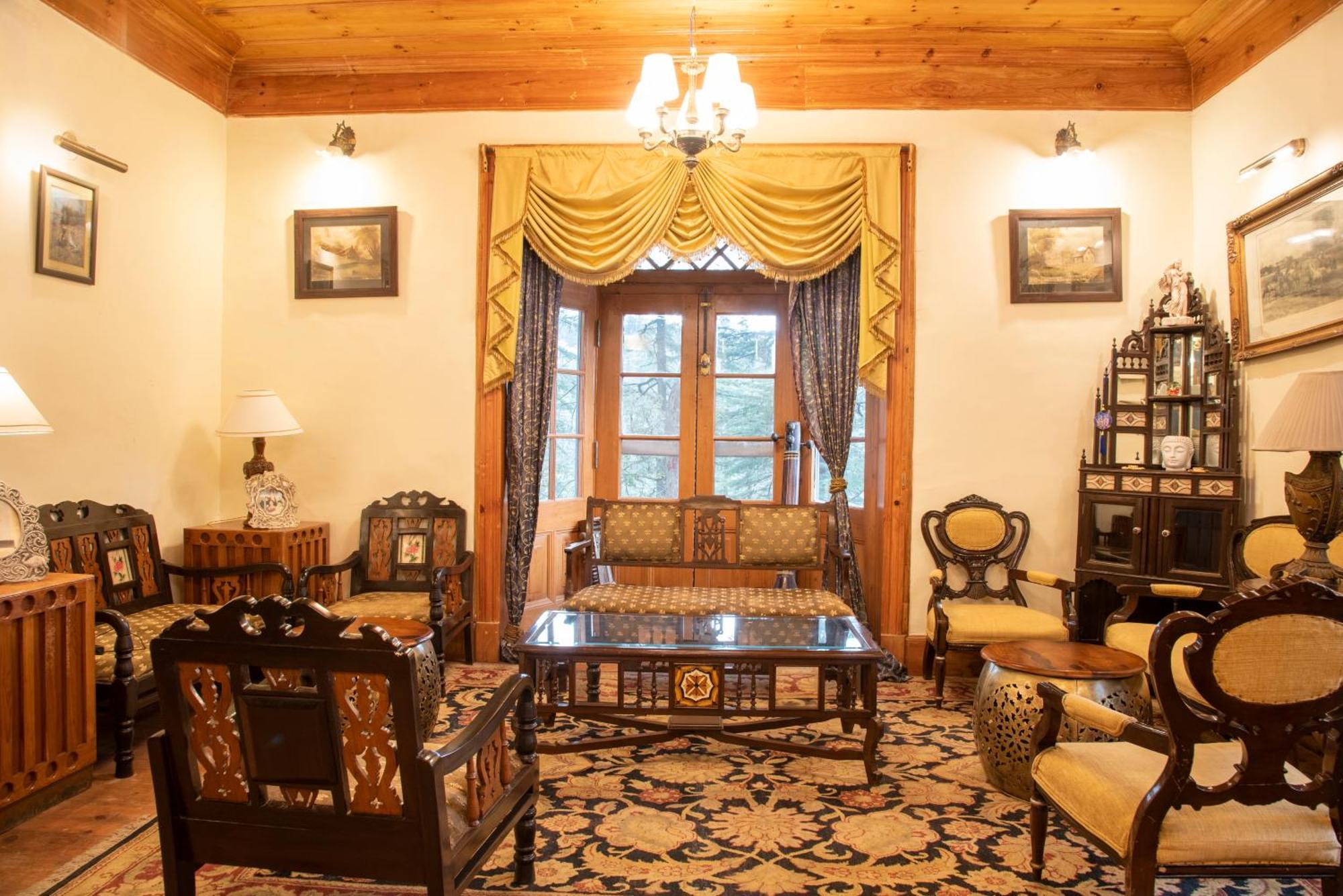 Heritage - British Resort, Near Mall Villa Shimla
