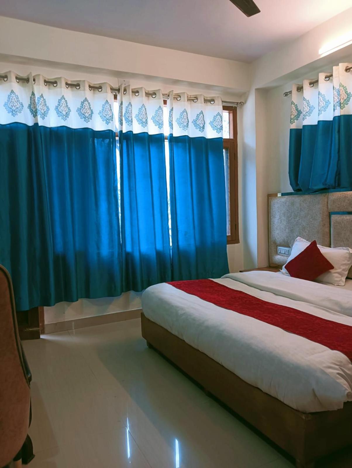 The Aston Hills - Majestic Mountain View Homestay