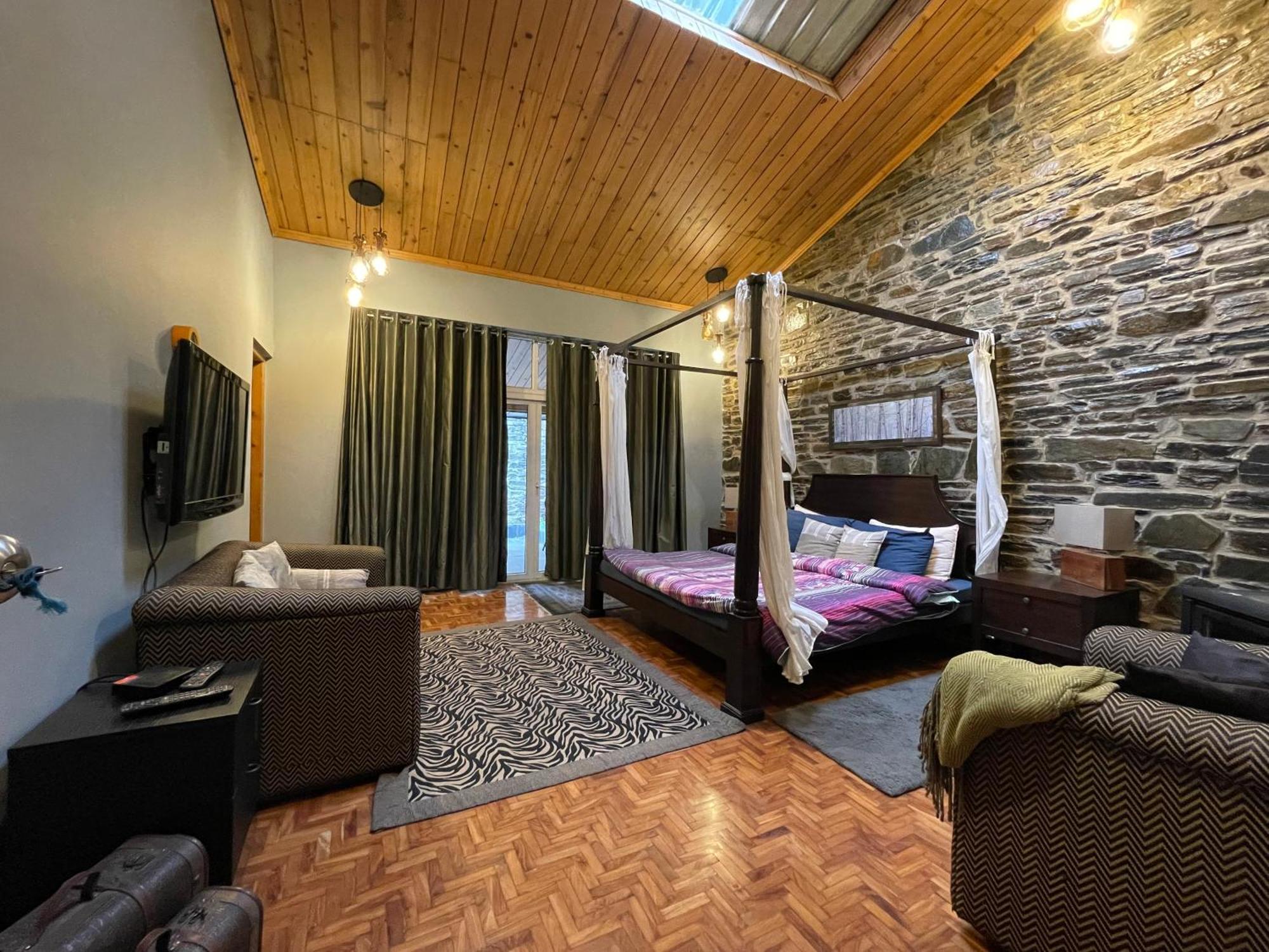 Saffronstays Ekam, Chail - Forest Near Chail Cricket Ground Shimla