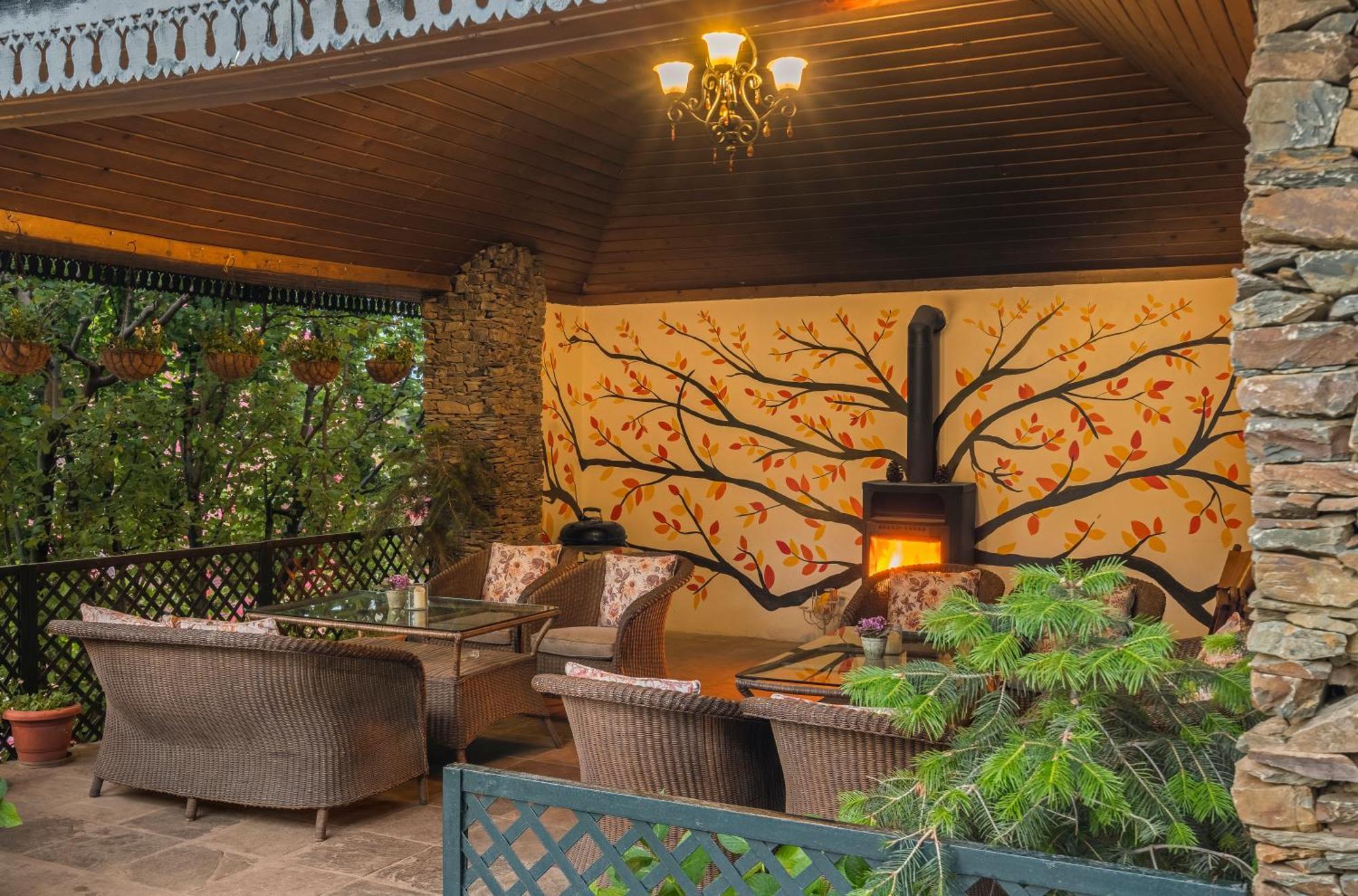 Mahasu House Hotel