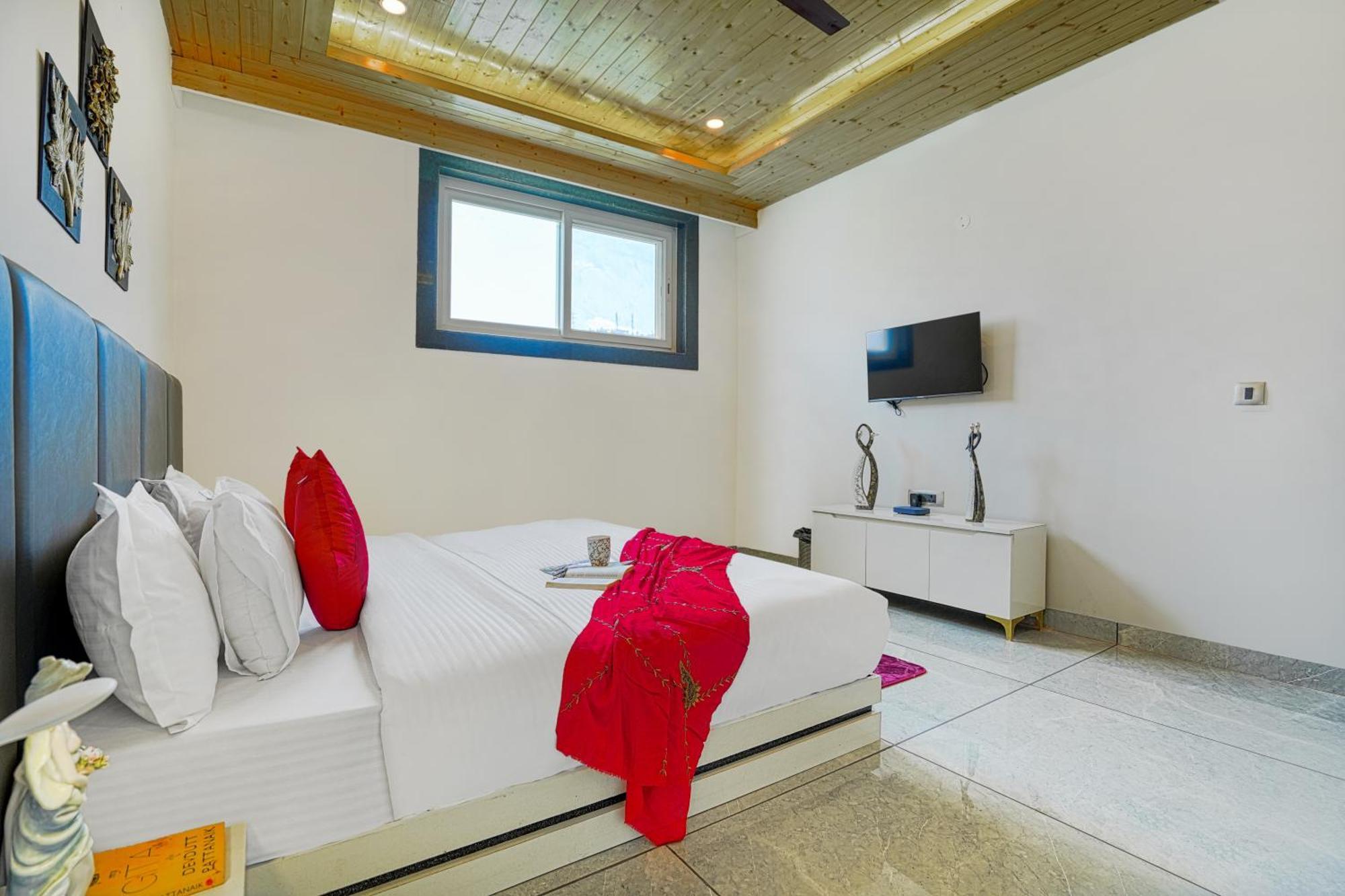 Alaya 3 Bhk With Hill View - Cliff Trident