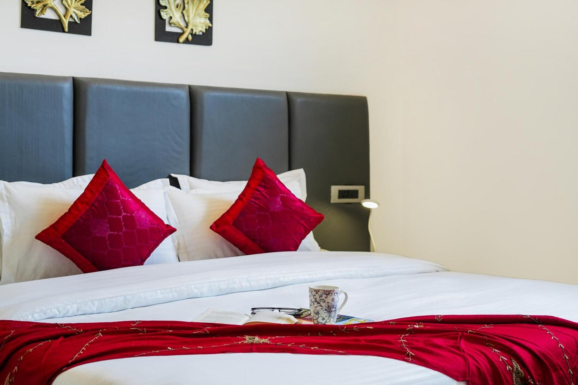 Alaya 3 Bhk With Hill View - Cliff Trident Apartment