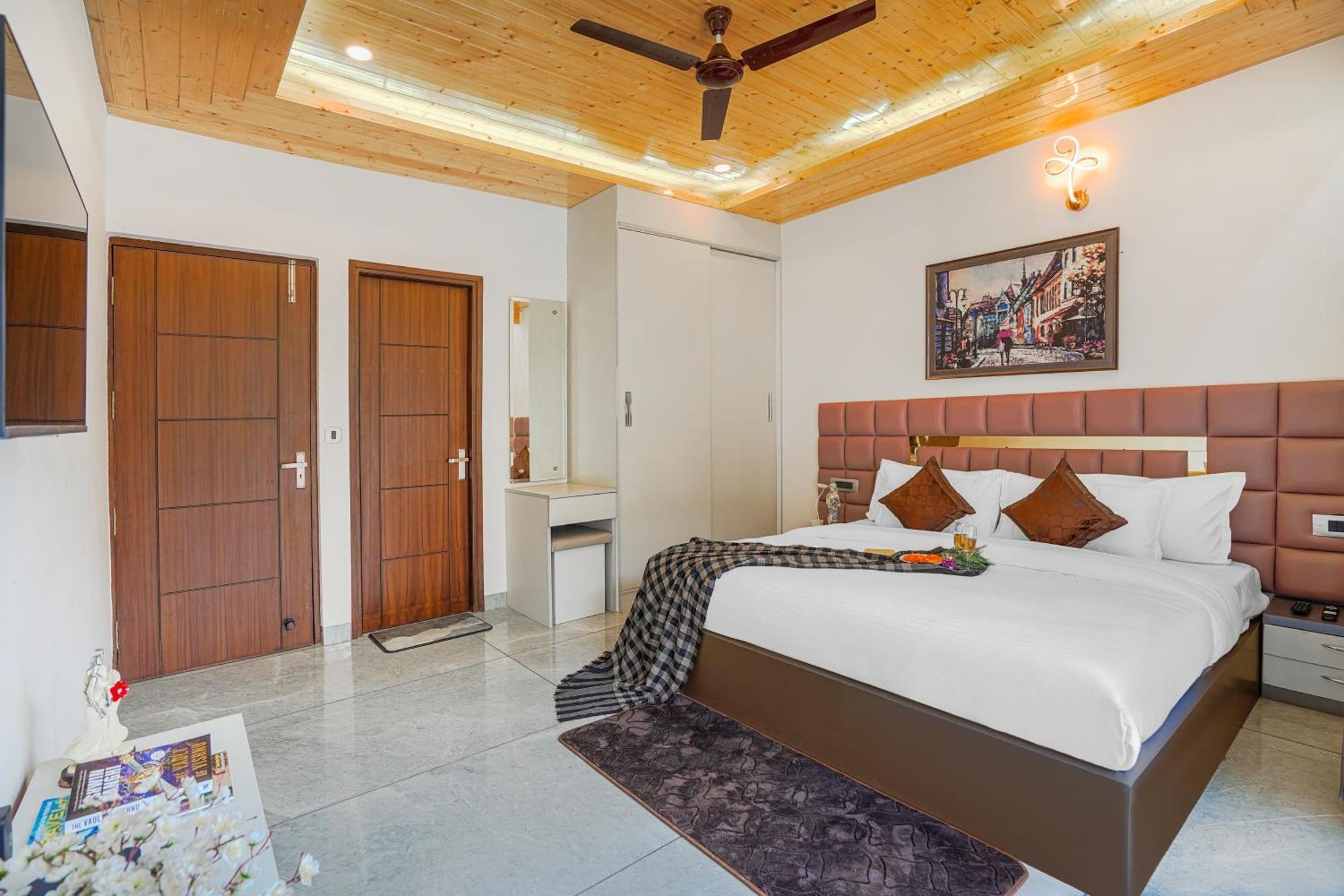 Alaya 3 Bhk With Hill View - Cliff Trident * Shimla