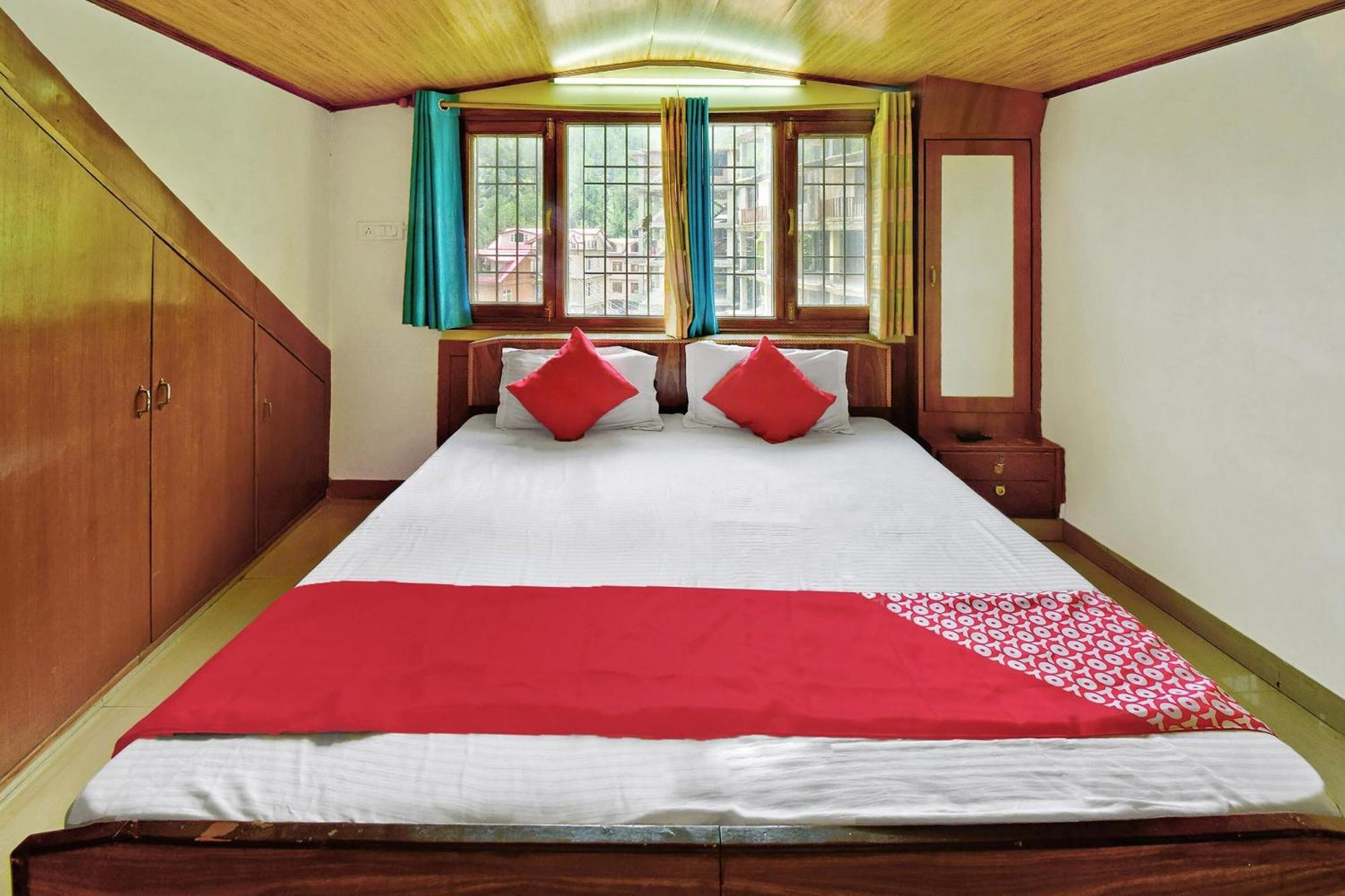 Hotel O Moksh 3*