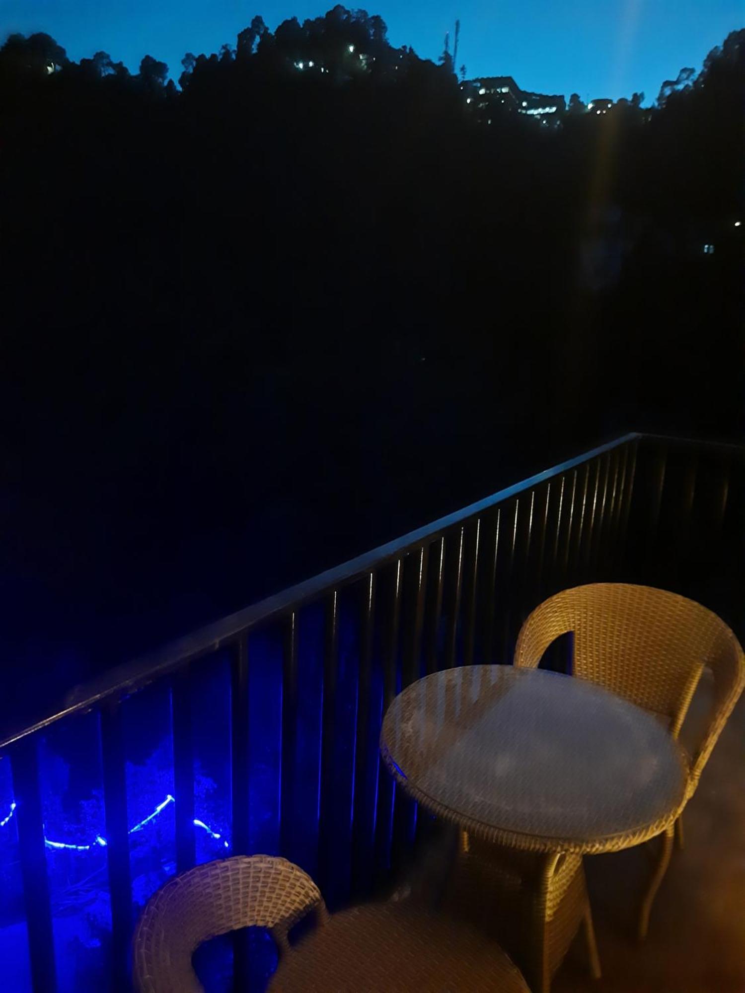 Apartment Aagaman Woods