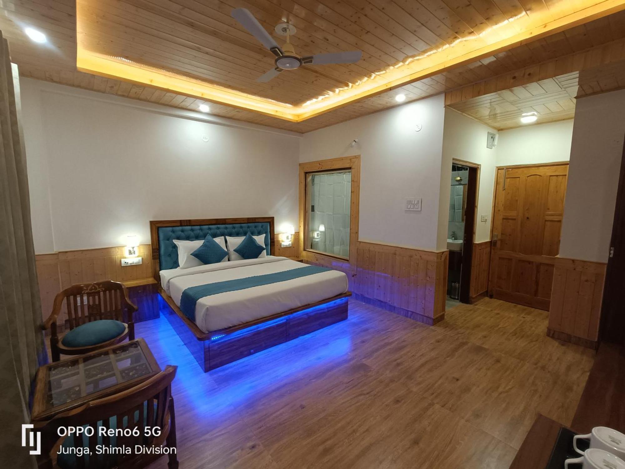 Homestay Aurohill Chail