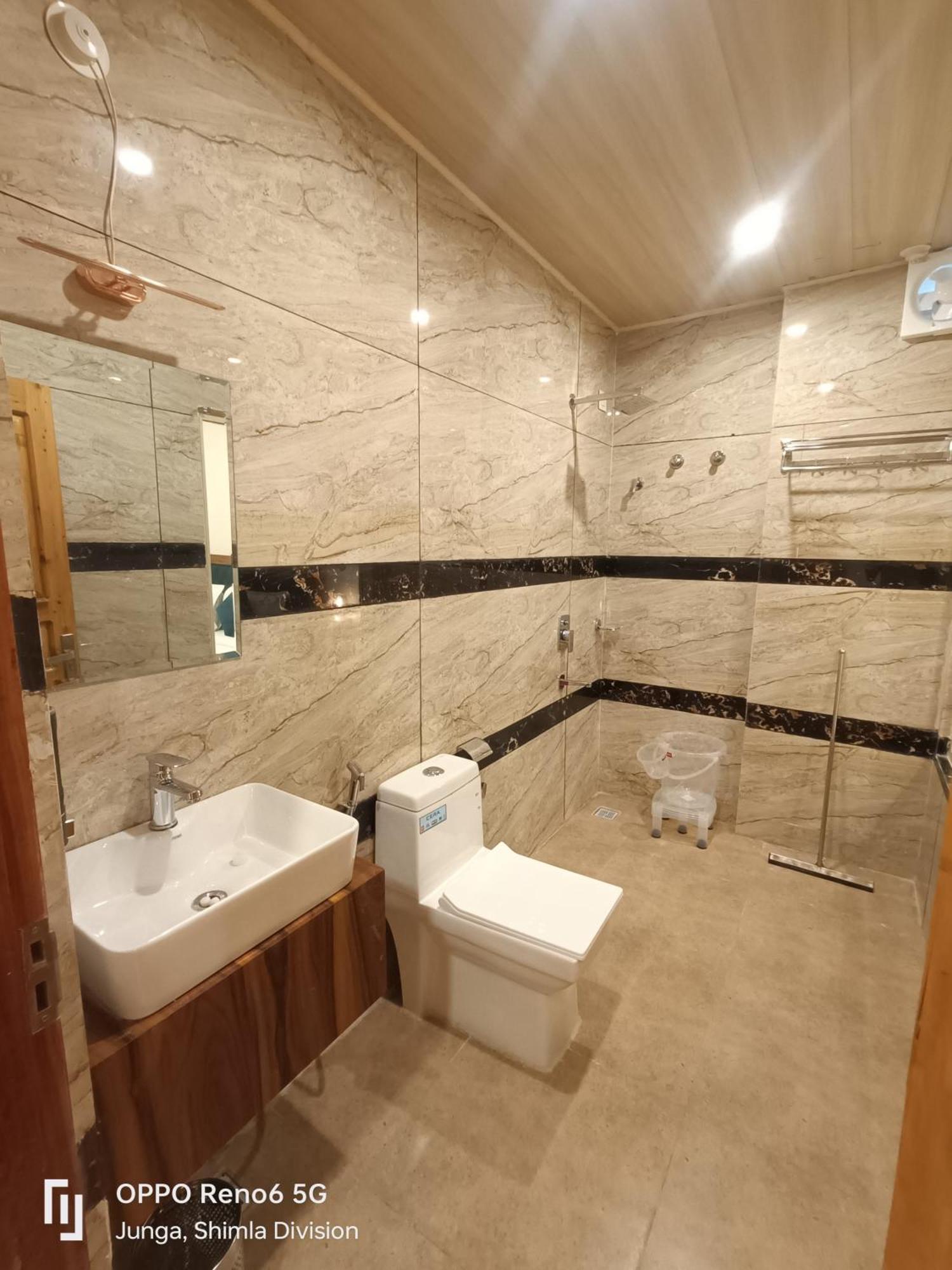 Homestay Aurohill Chail