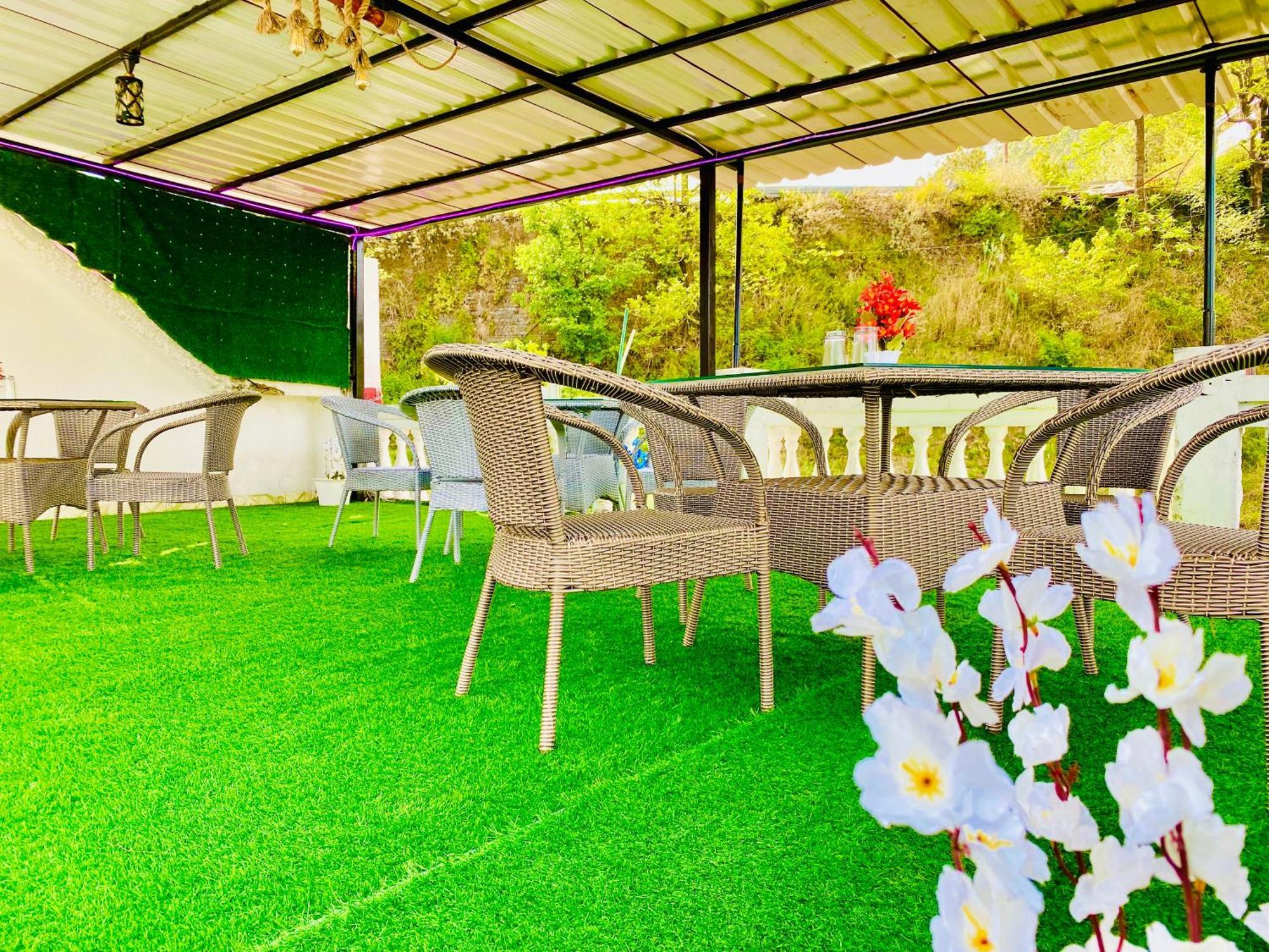 Hotel Tara With Terrace And Mountain View Shimla