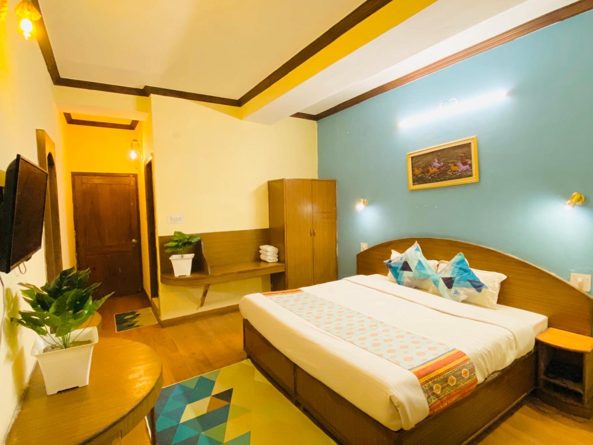 Hotel Tara With Terrace And Mountain View 3*