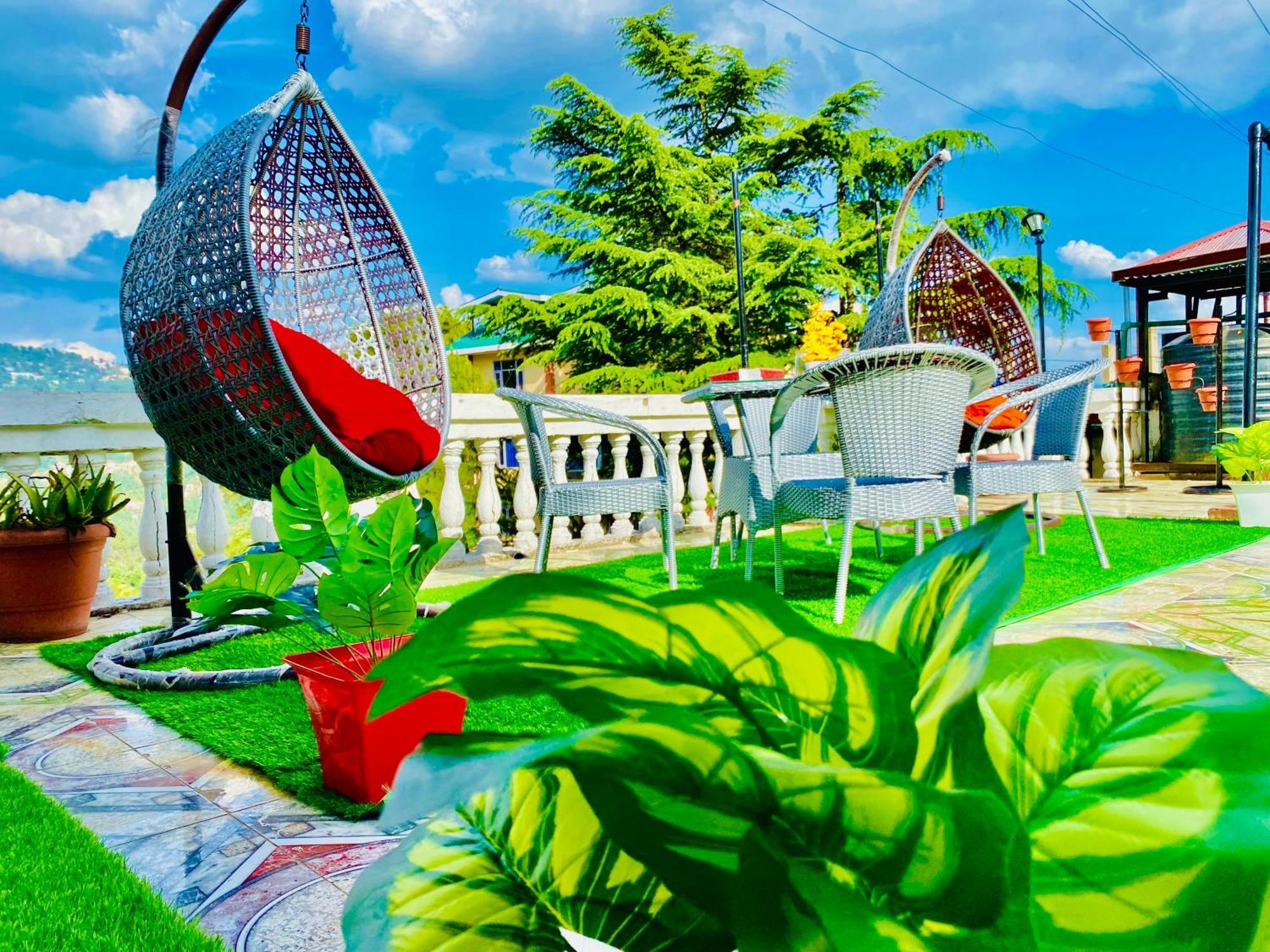 Hotel Tara With Terrace And Mountain View