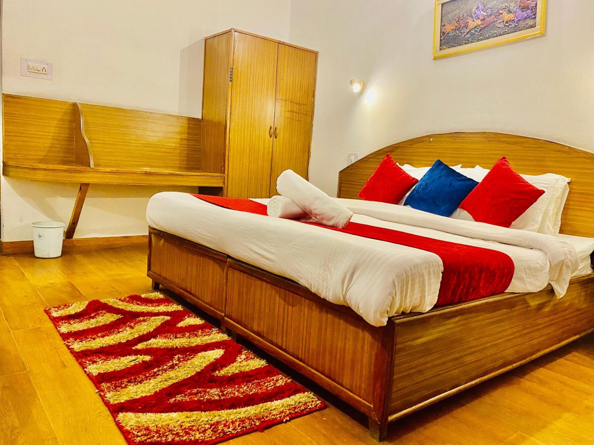 Hotel Staynest Tara At Chandigarh Highway 3*