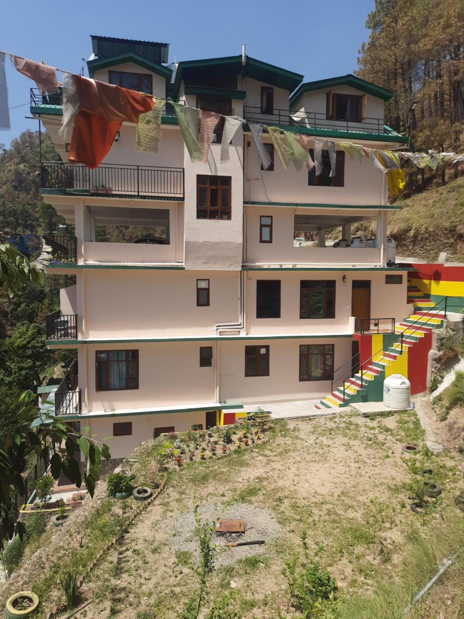 Aagaman Woods Homestay Shimla
