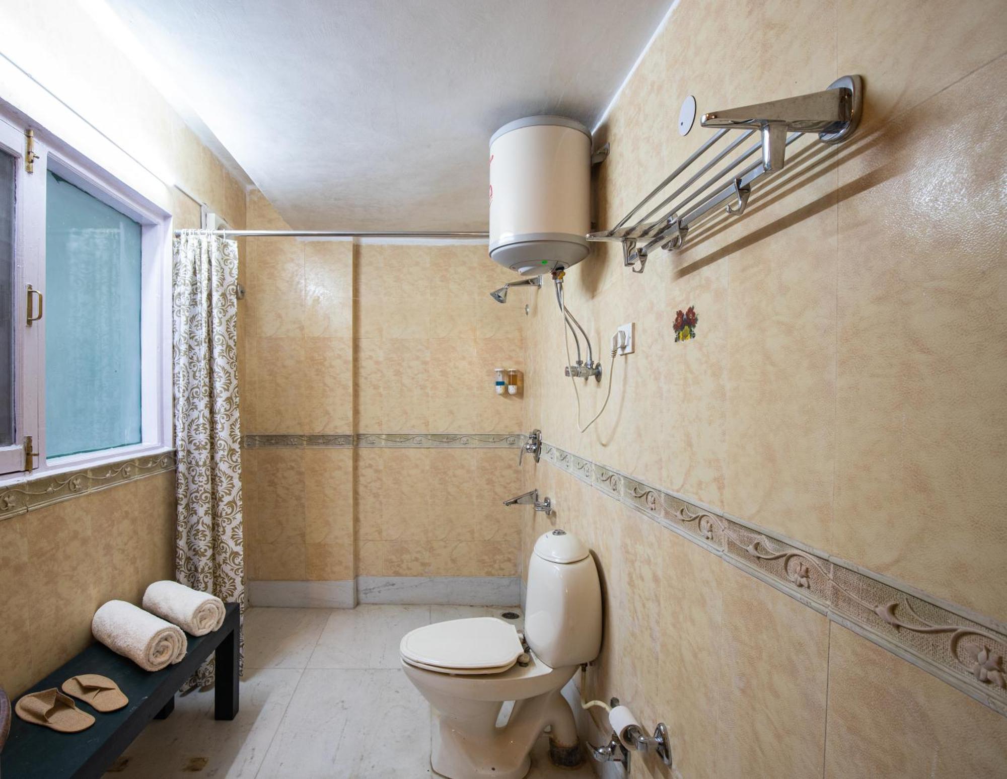 Villa Alaya 5 Bhk With Hill View - Meridian Oak *