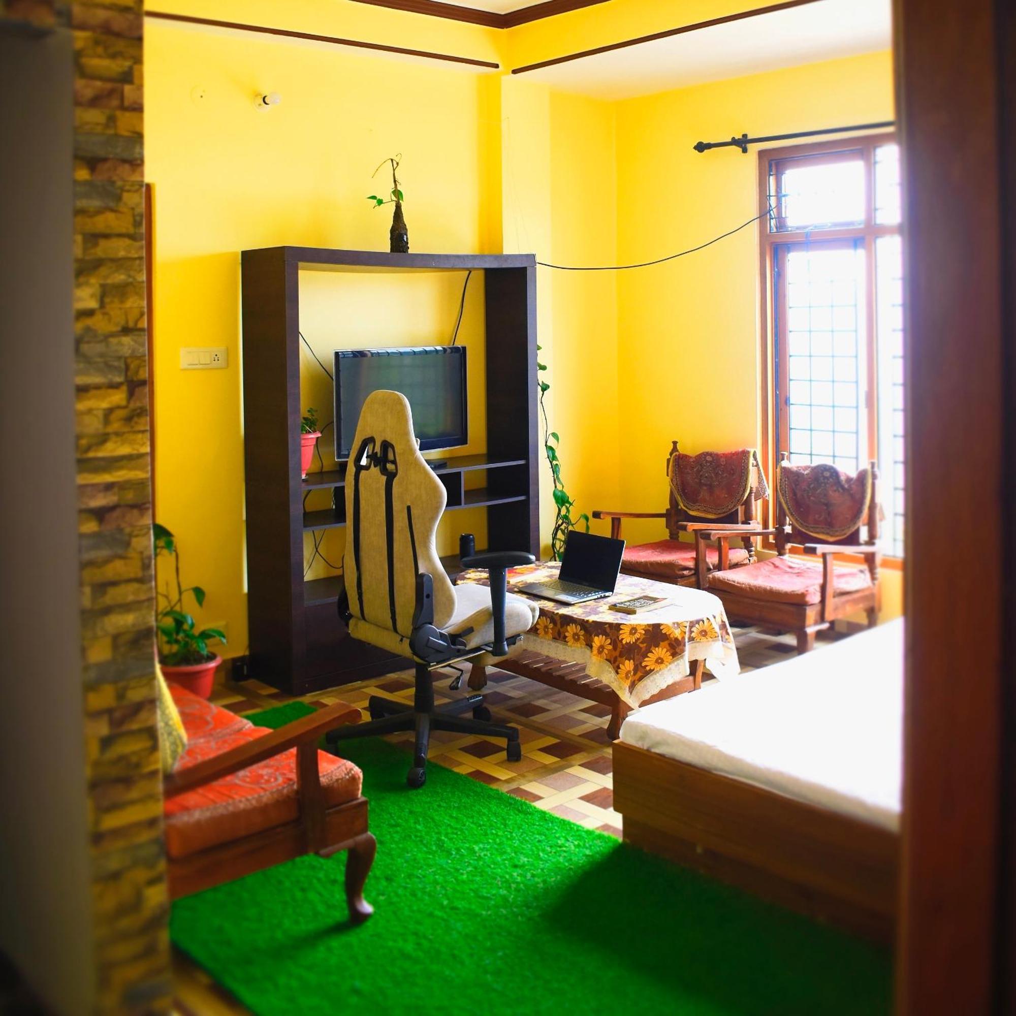 In Mashobra Apartment Shimla