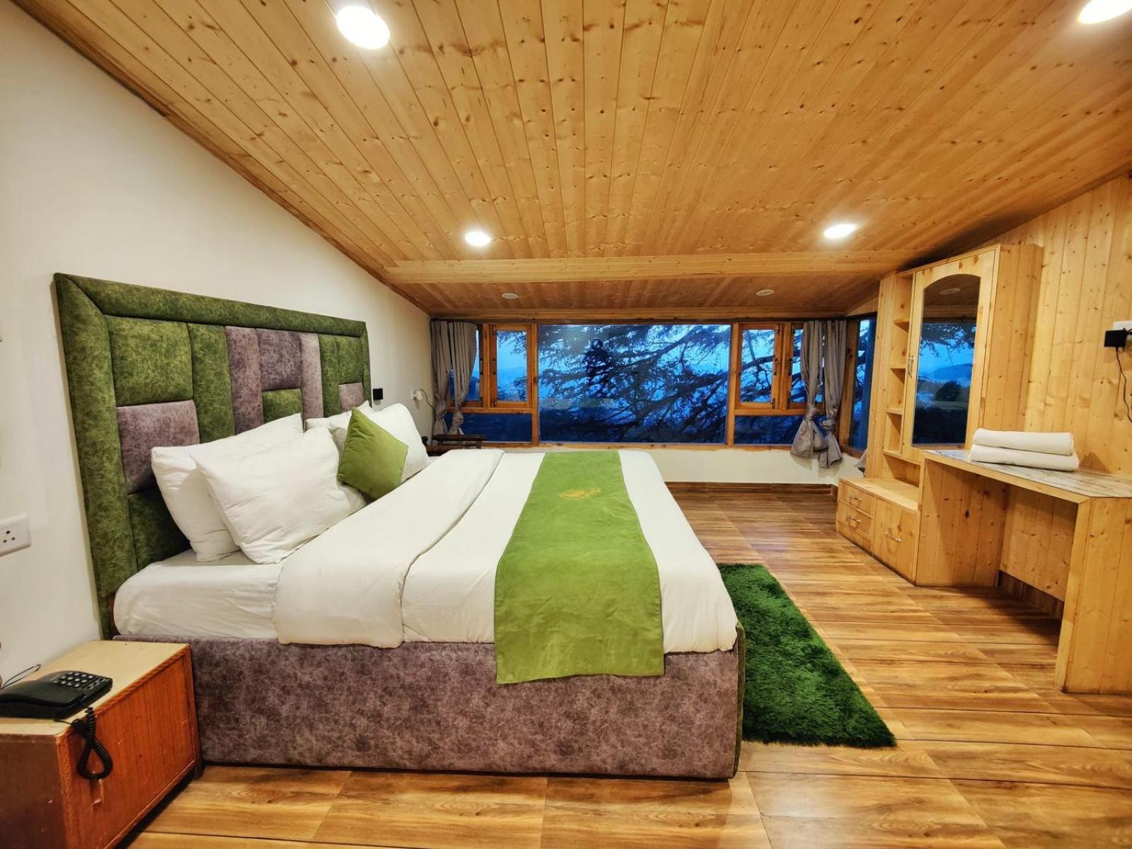 Jakhu Vibes Bed & Breakfast