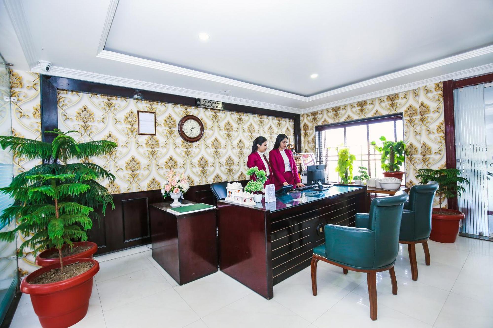 White Grand Shimla-near Isbt Bus Stand-a Centrally Heated Hotel