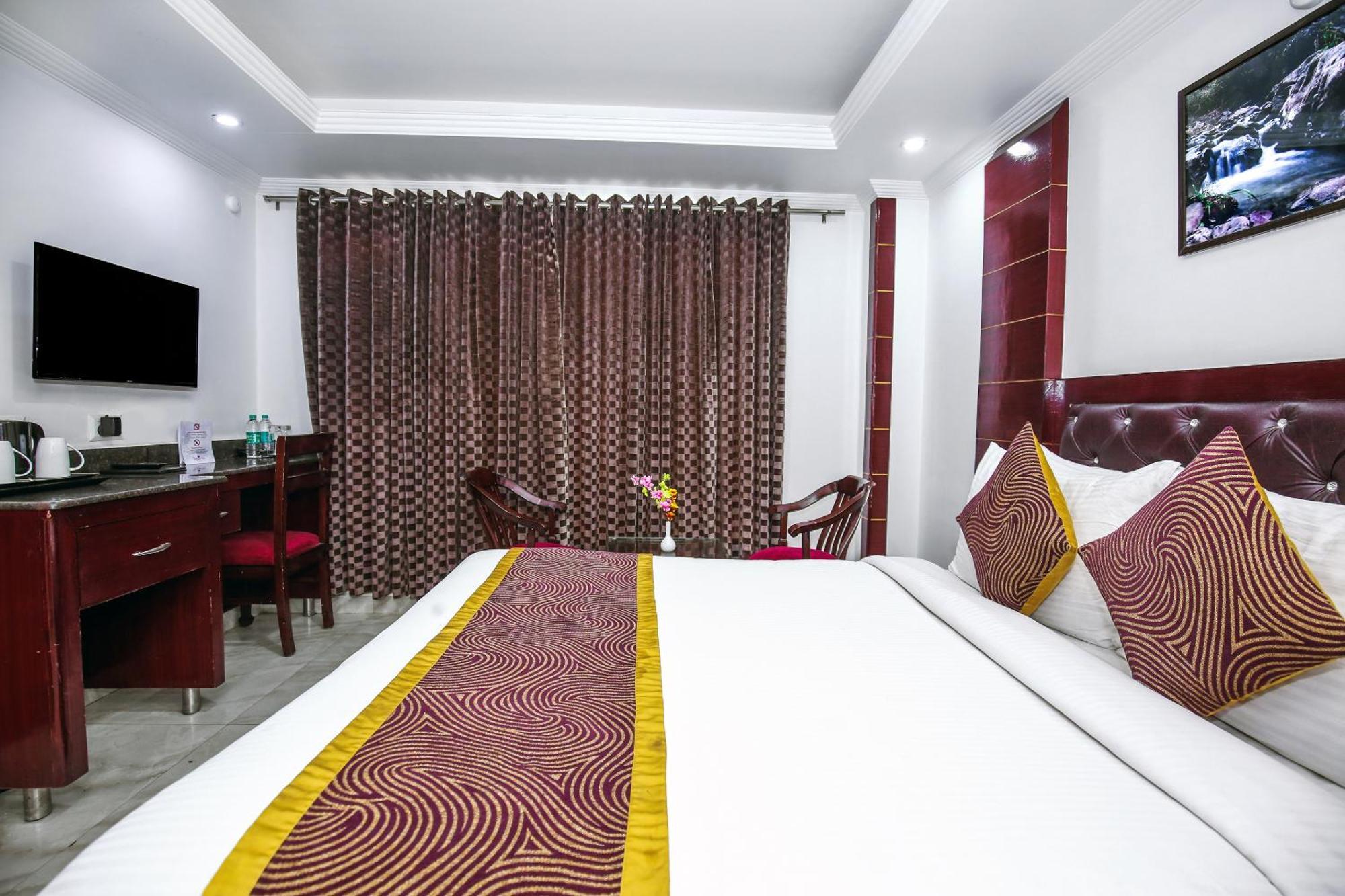 White Grand Shimla-near Isbt Bus Stand-a Centrally Heated 4*