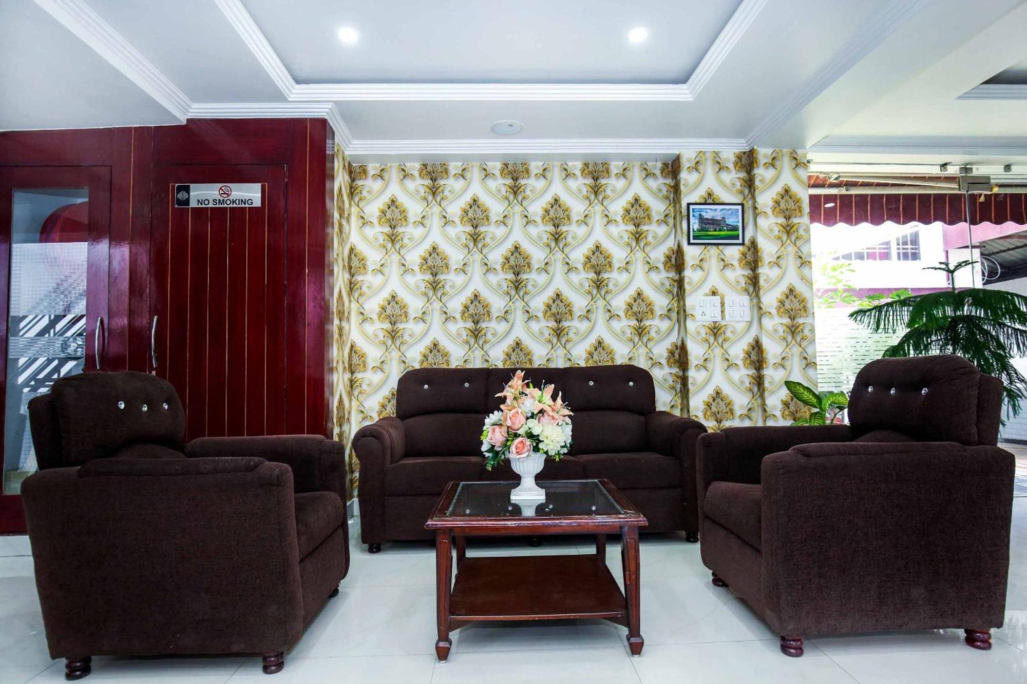 Hotel White Grand Shimla-near Isbt Bus Stand-a Centrally Heated 4*