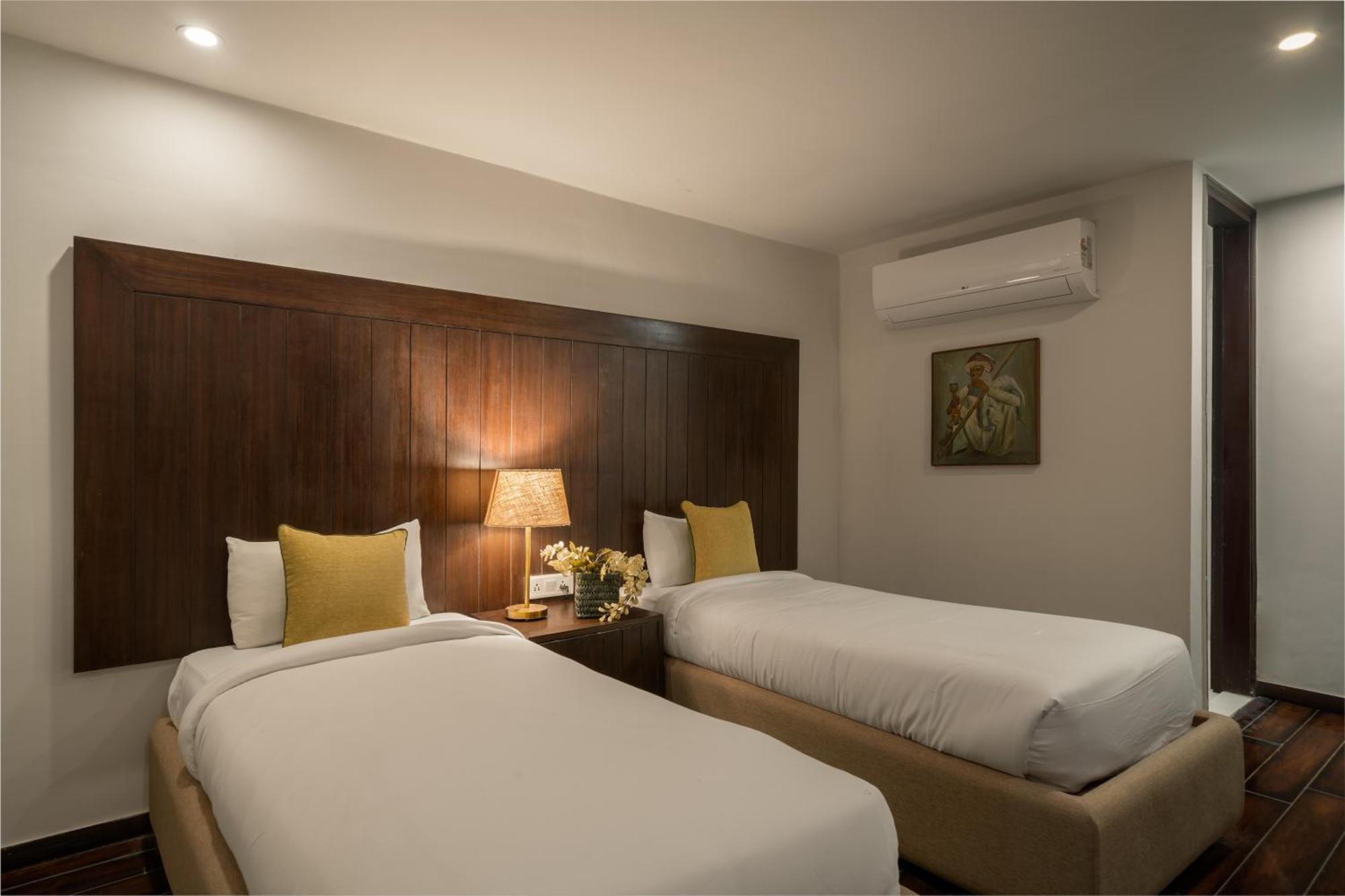 Woodsmoke Retreat Resort