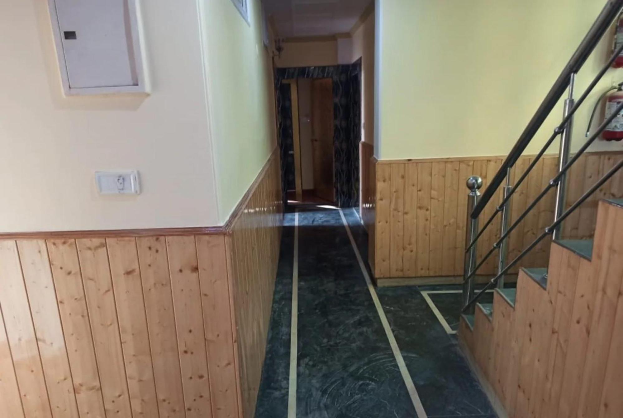 King Palace - Nature-valley-luxury-room - Prime Location With Parking Facilities Shimla