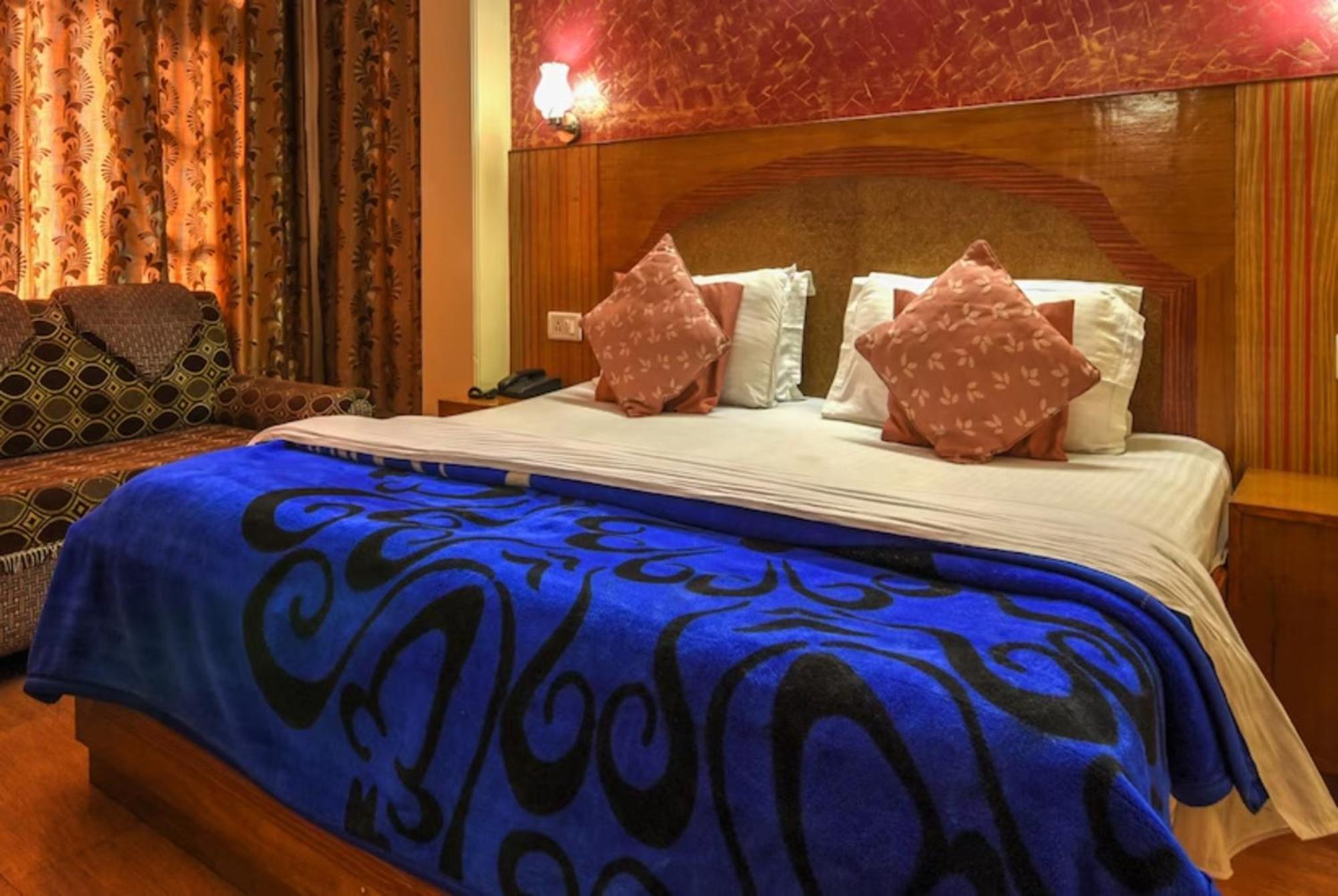 Hotel King Palace - Nature-valley-luxury-room - Prime Location With Parking Facilities 3*