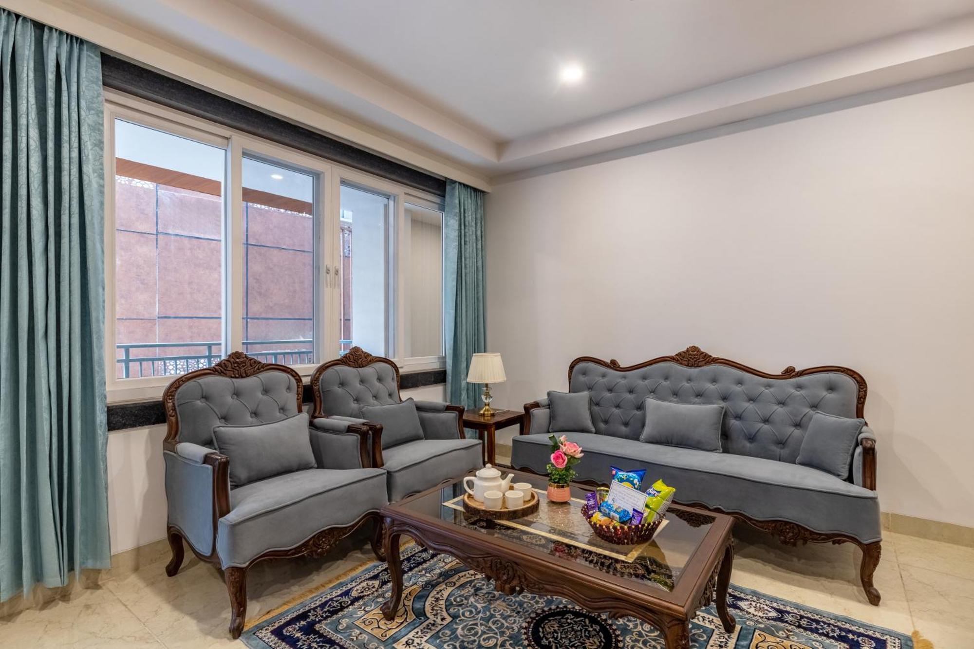 Alaya Cliff Mist 2bhk In Panthaghati