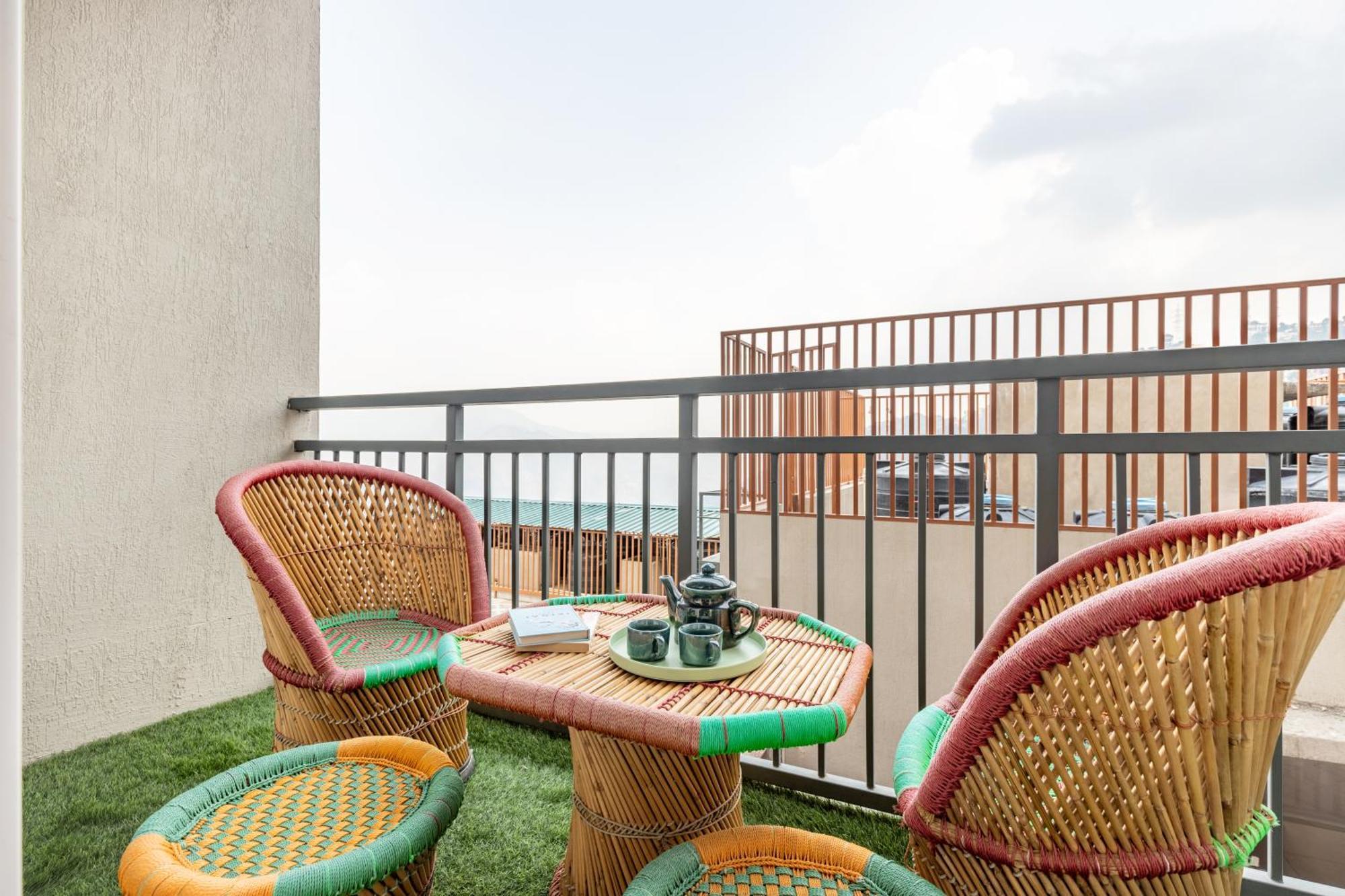 Alaya Cliff Zen 2bhk In Panthaghati