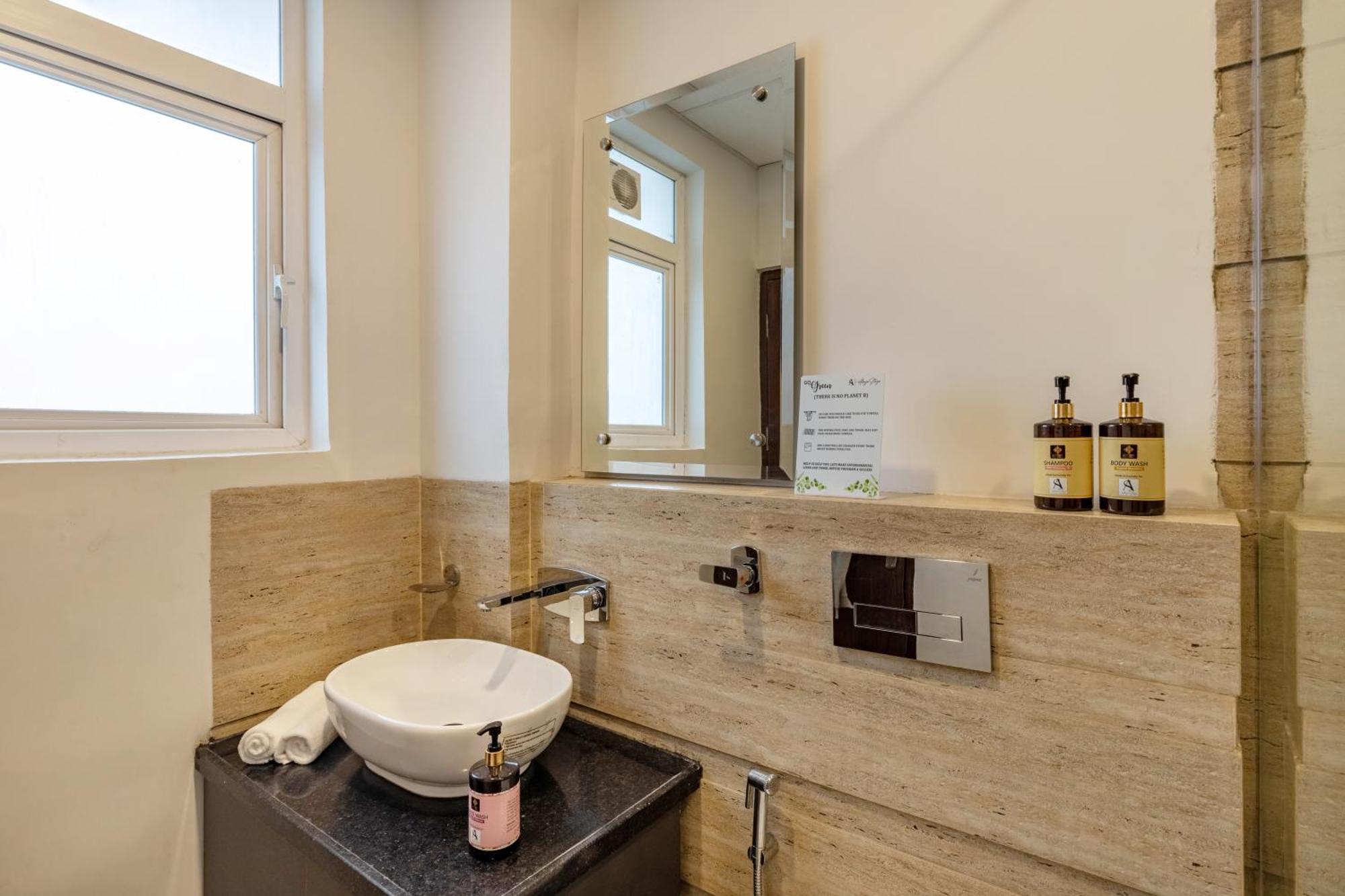 Alaya Cliff Zen 2bhk In Panthaghati