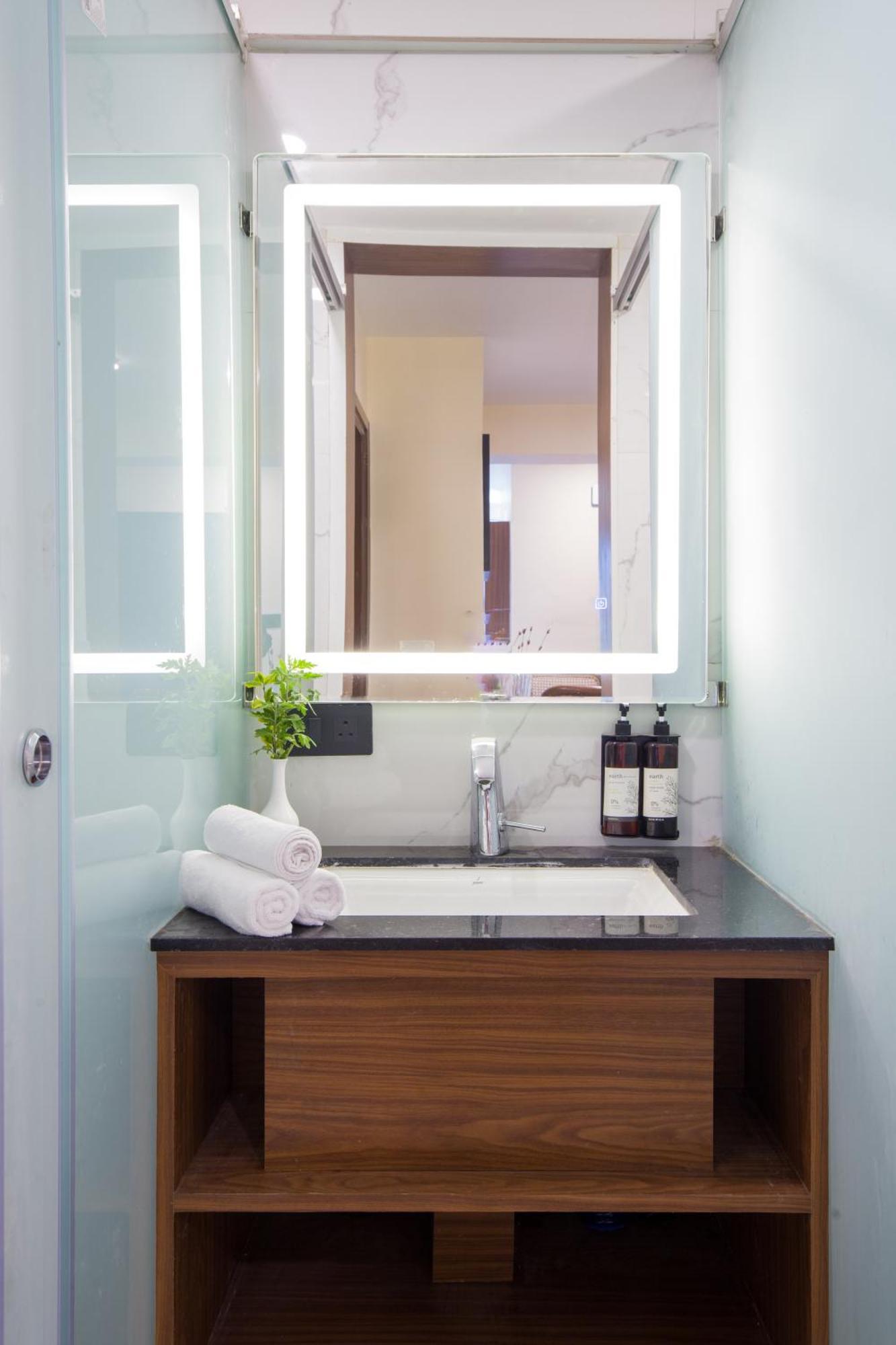 Alaya 1 Bhk With Balcony & Breathtaking View - Baljees Melville Divine