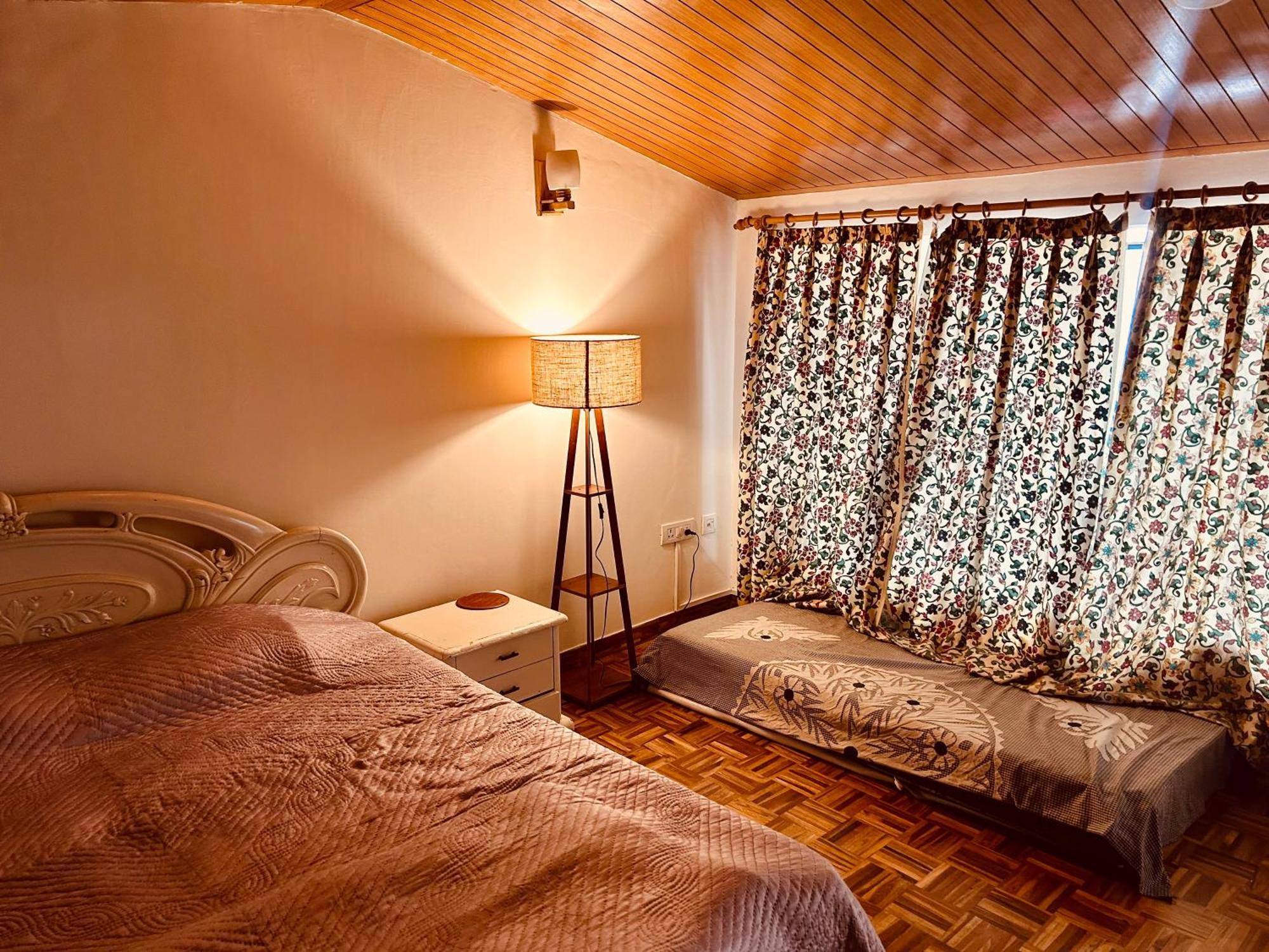 Holiday home 2 Bedrooms Duplex With Free Parking & Wifi *